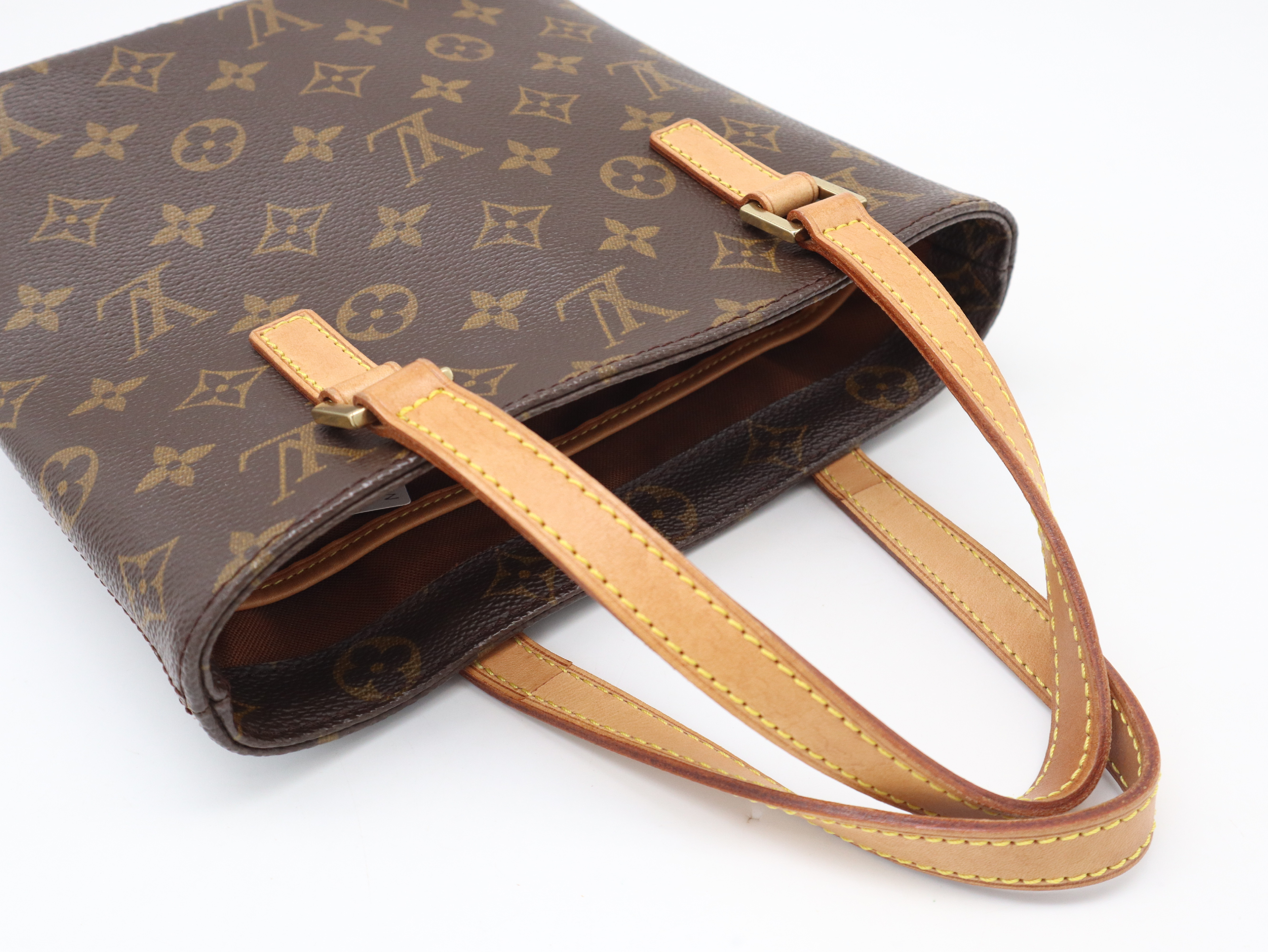 M51172 Monogram Vavin PM Handbag — view 6