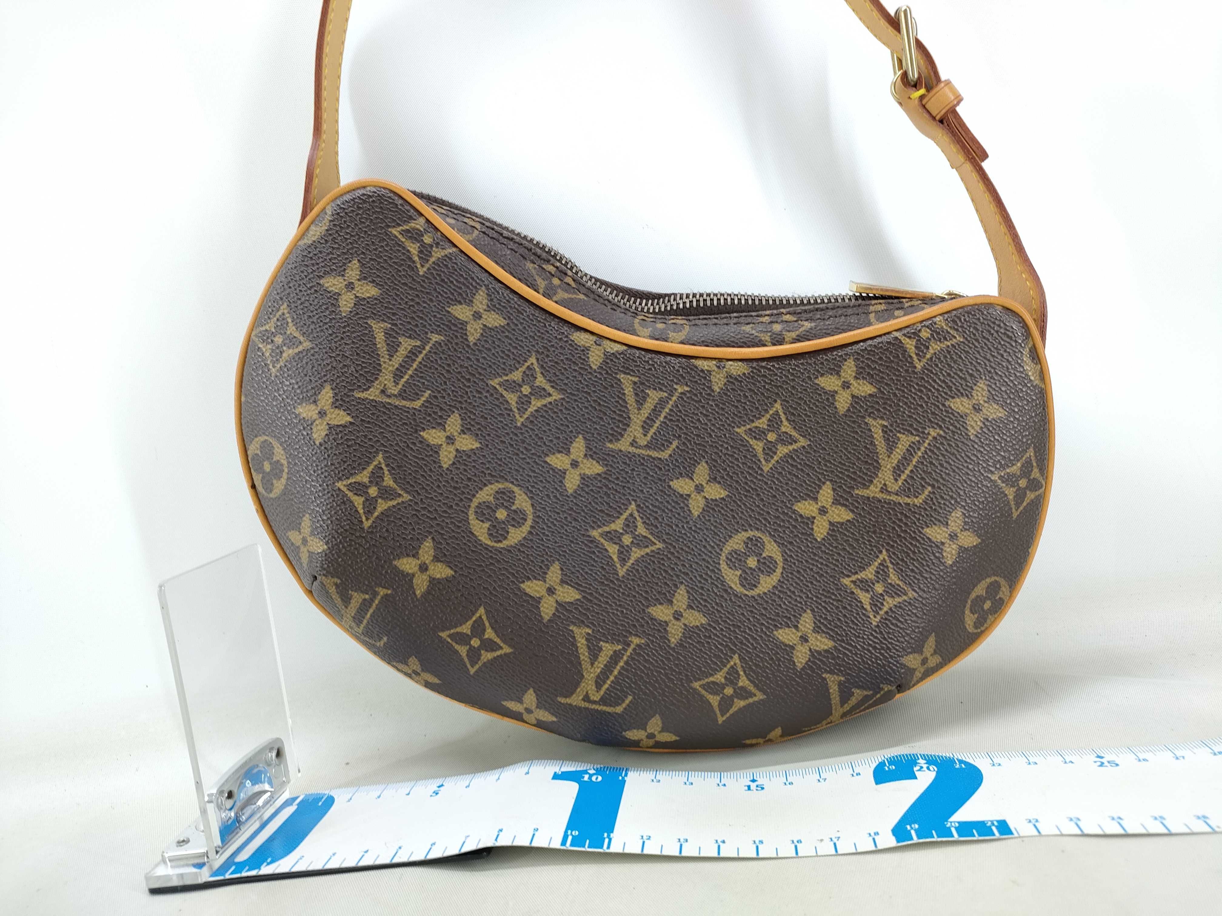 Monogram Pochette Croissant MI1023 Handbag — view 2
