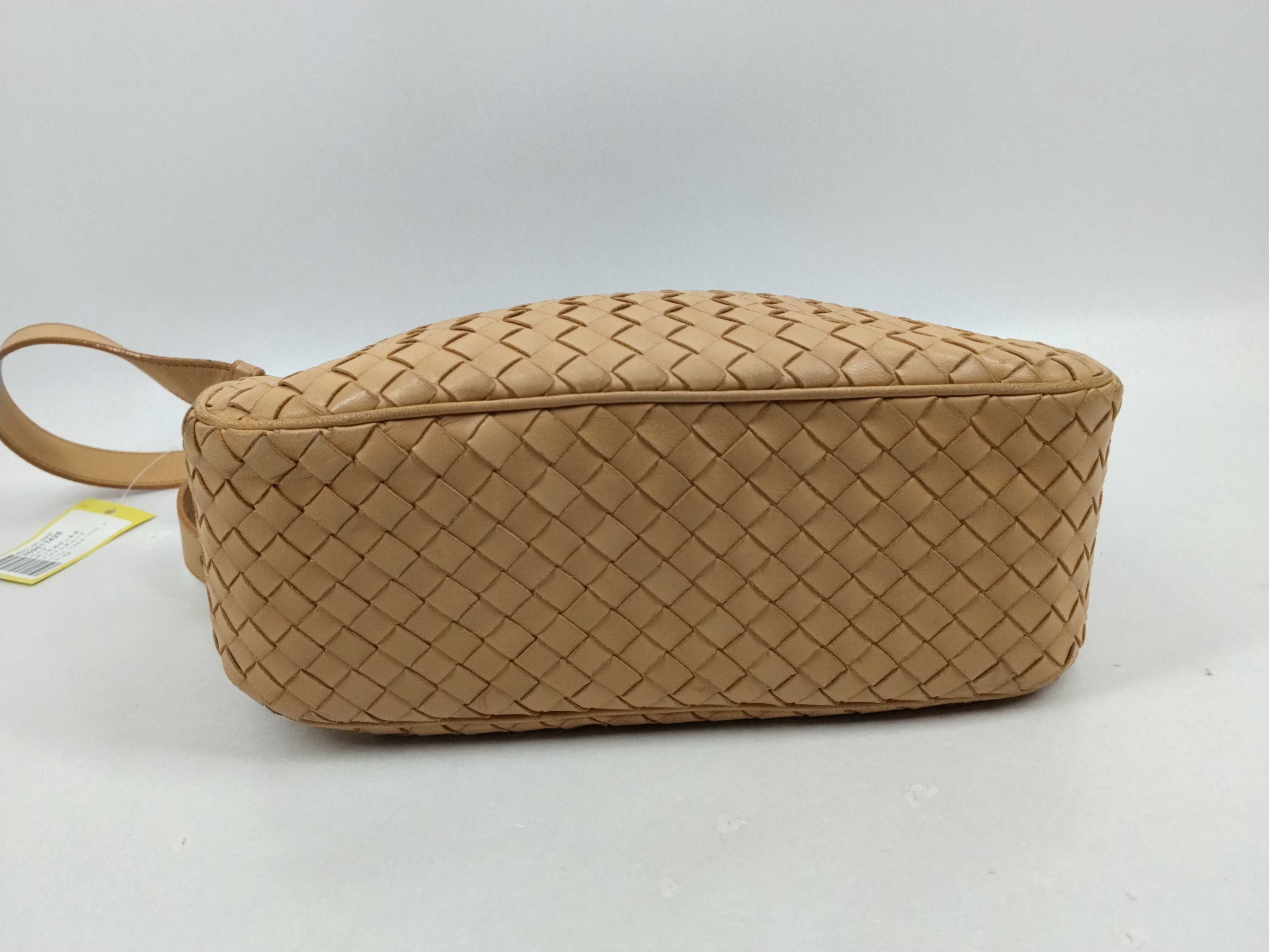 Intrecciato Beige Shoulder Bag with Mirror — view 3