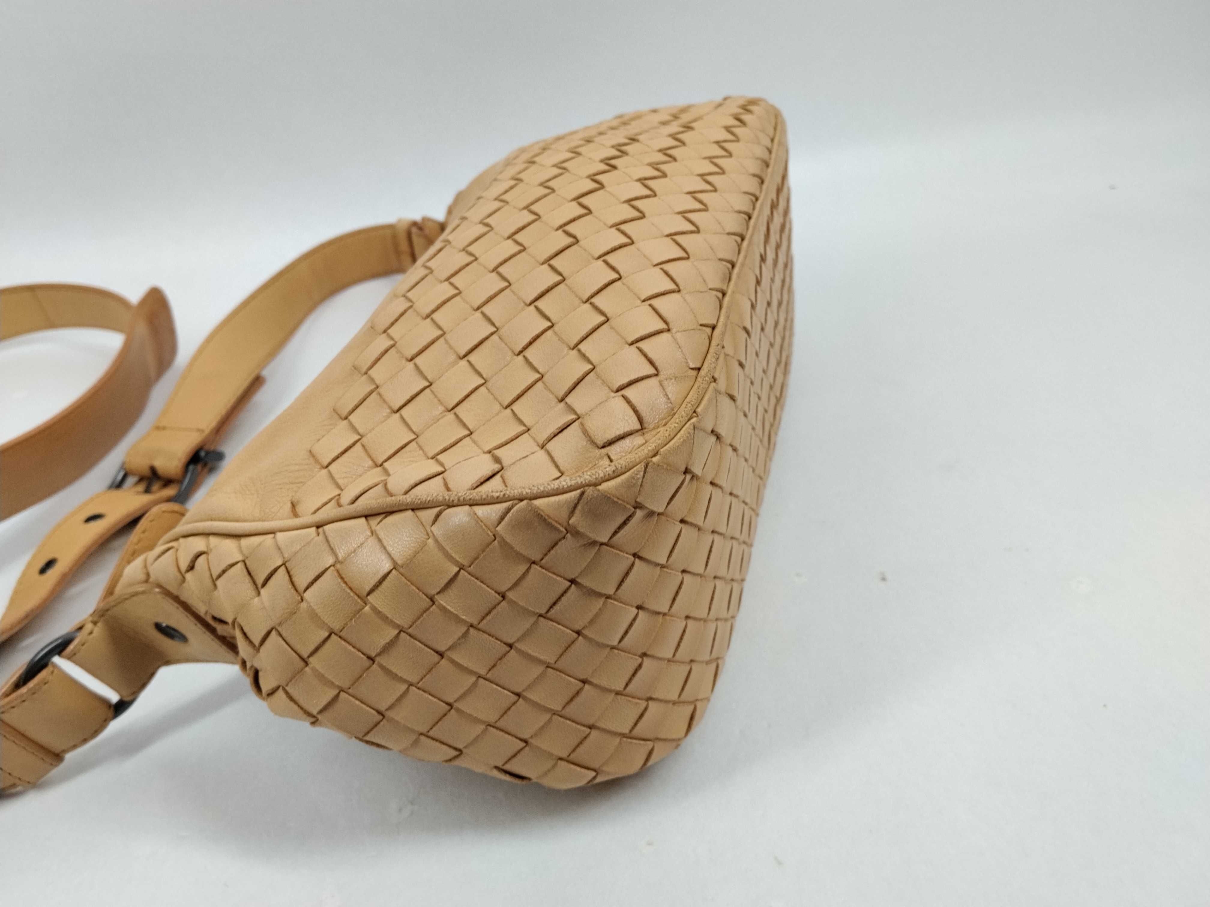 Intrecciato Beige Shoulder Bag with Mirror — view 4