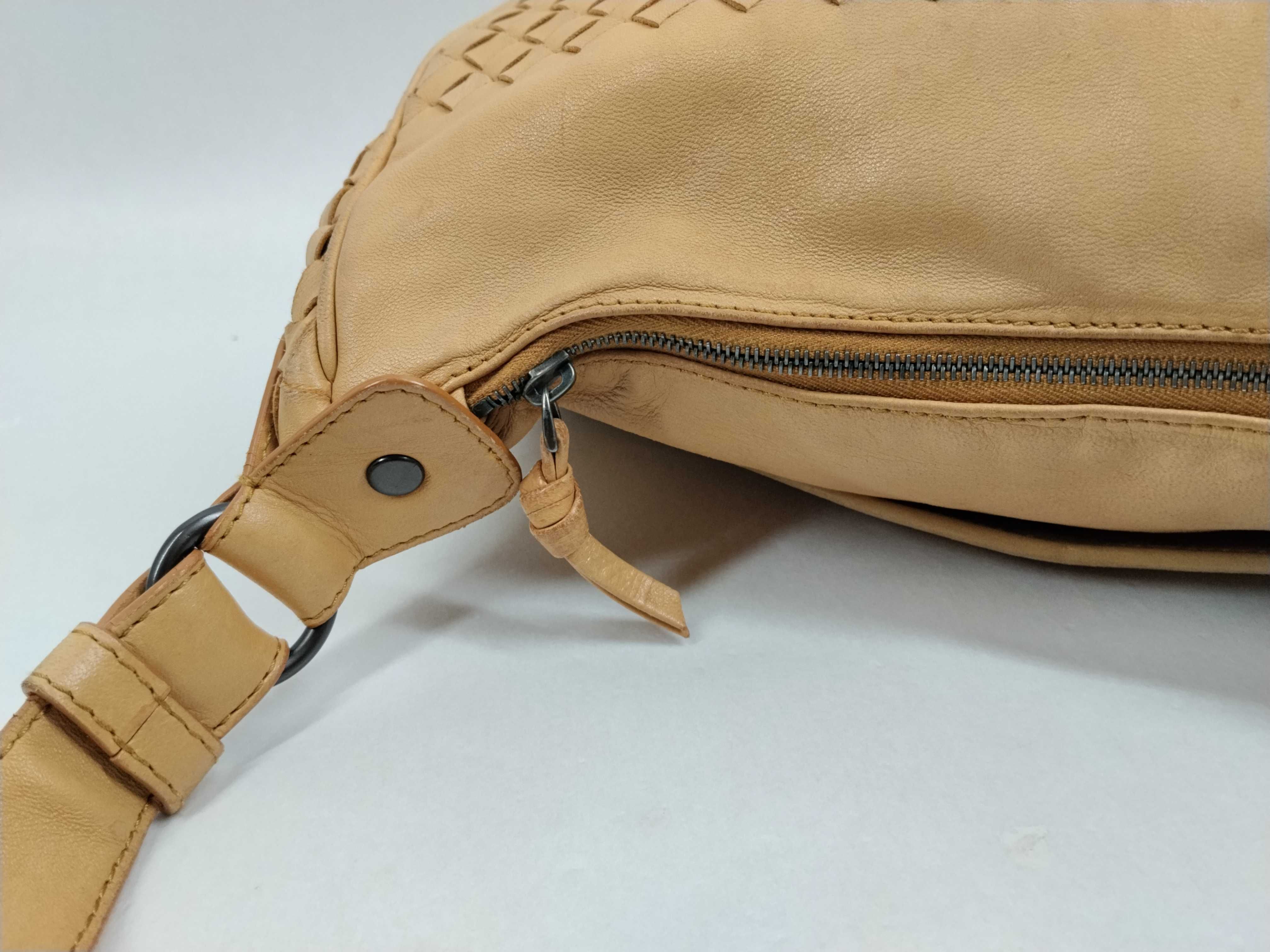 Intrecciato Beige Shoulder Bag with Mirror — view 8