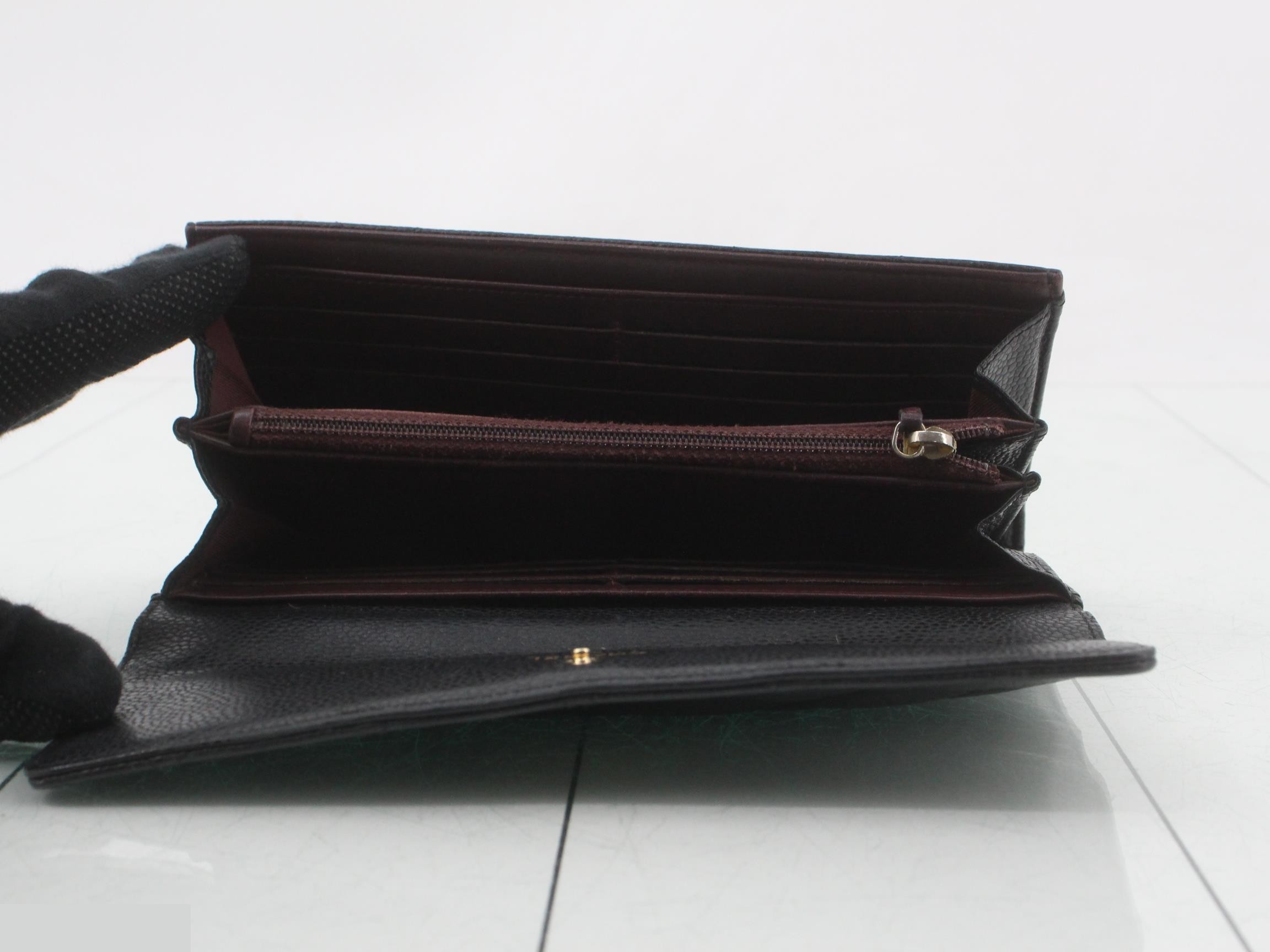 Matelassé long wallet, caviar leather, gold hardware, black — view 4