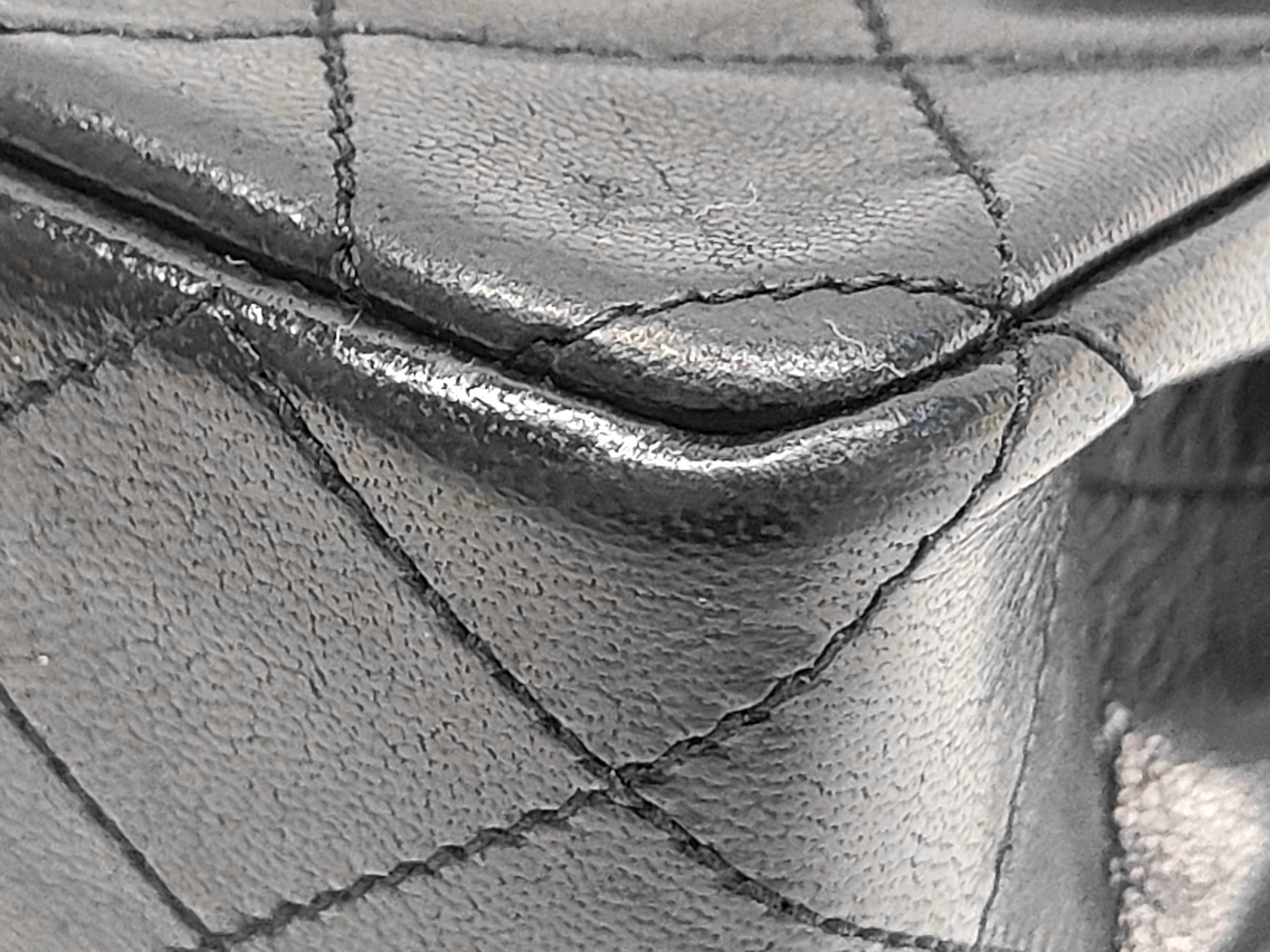 Matelassé 23 Double Flap Chain Shoulder Bag (Serial Number 0) - Lambskin — view 4