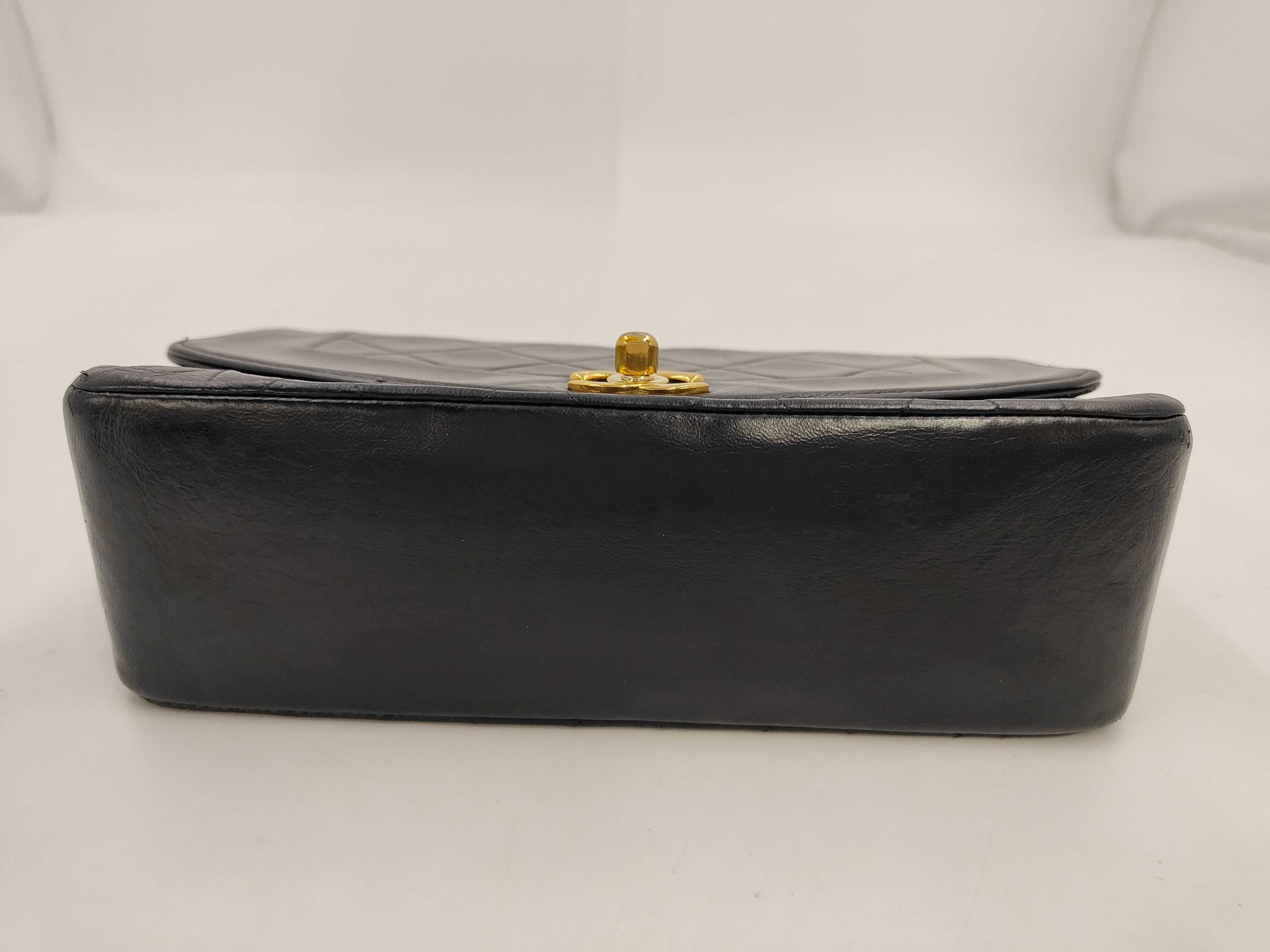 Diana 22 Chain Shoulder Bag (No. 2) — view 3