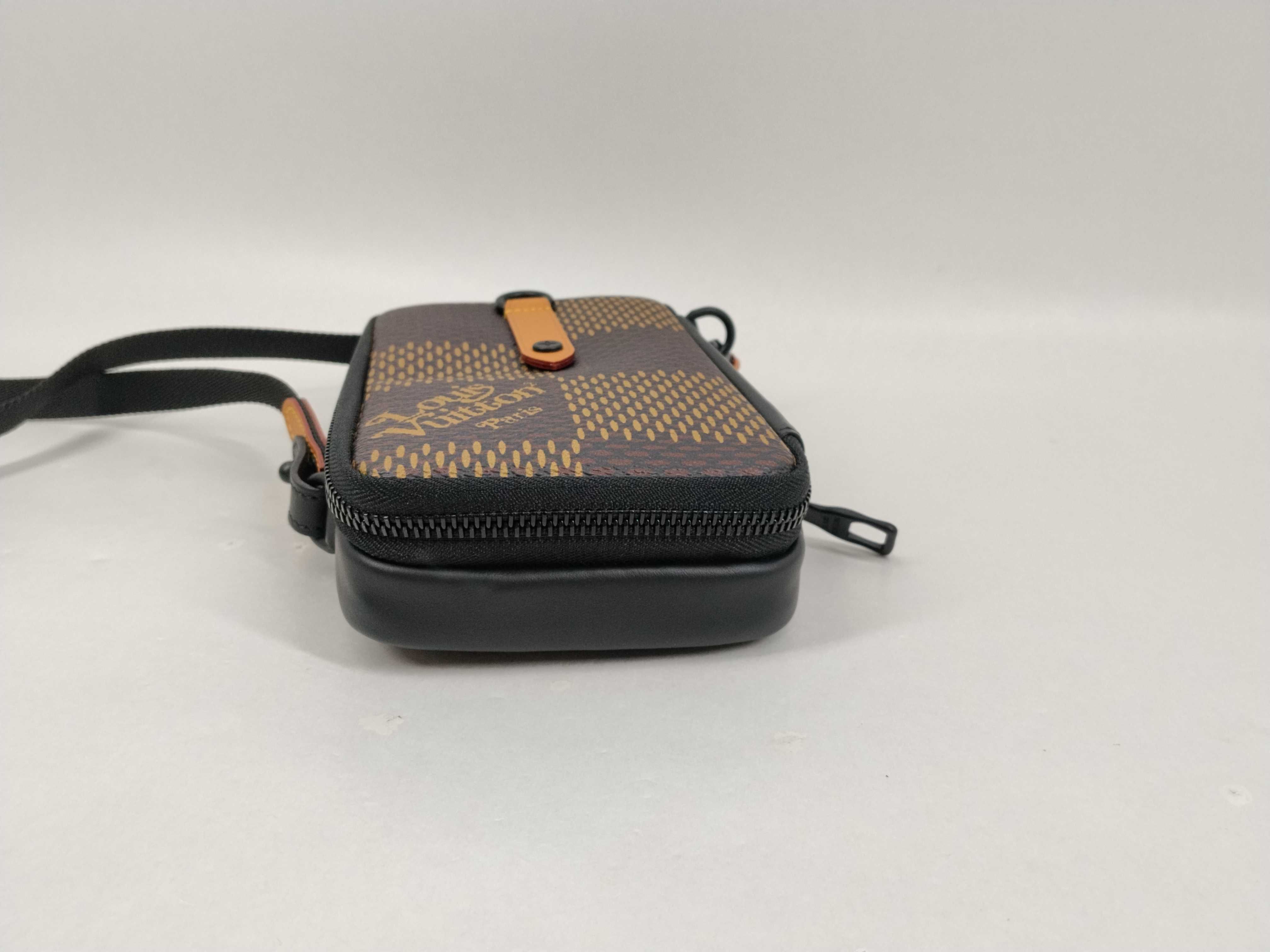 Damier N40377 Louis Vuitton Double Phone Pouch Damier Giant RFID Turtle Virgil Abloh NIGO Collaboration Shoulder Bag — view 3