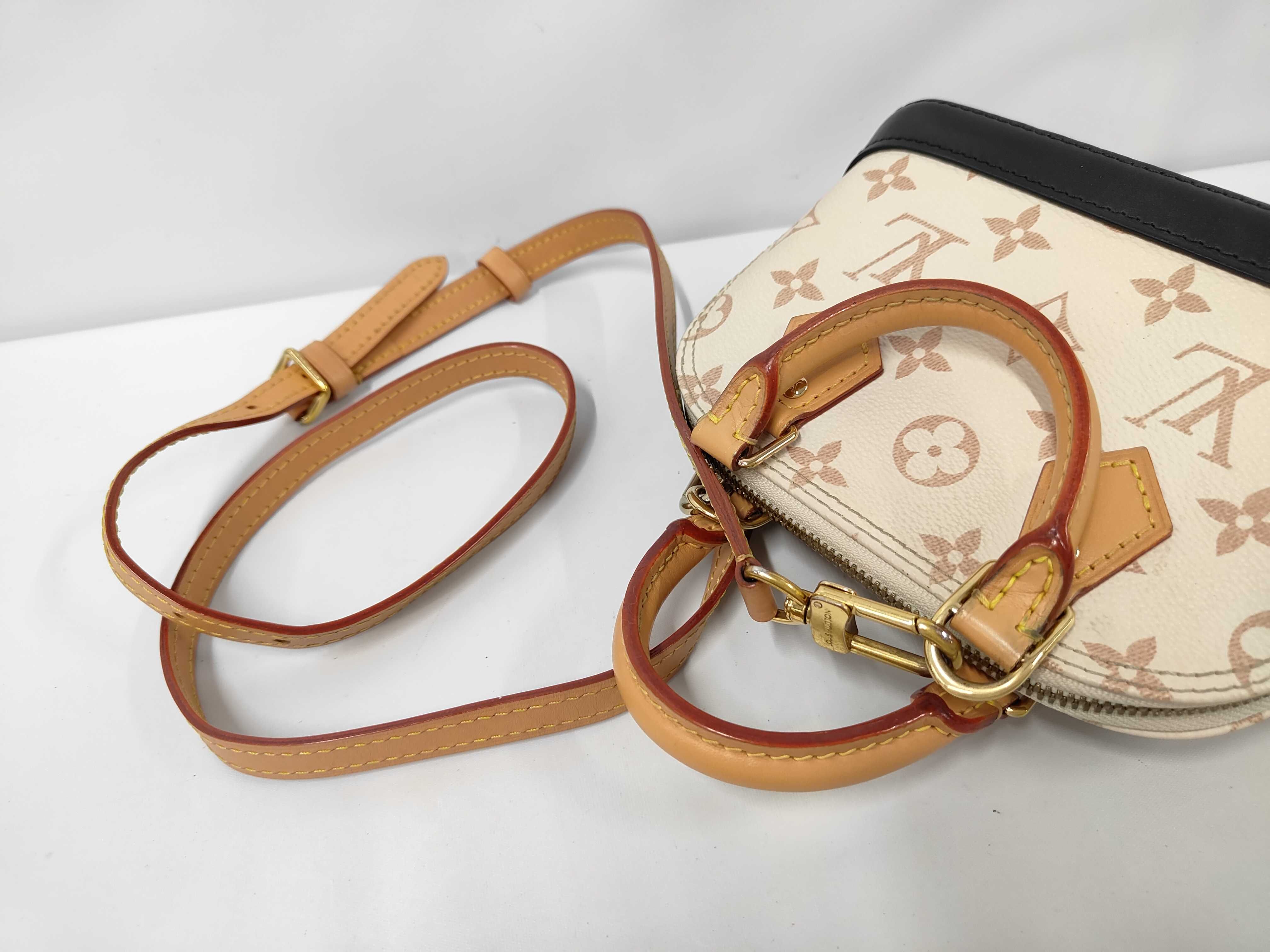 Dune Shoulder Boston Bag — view 5