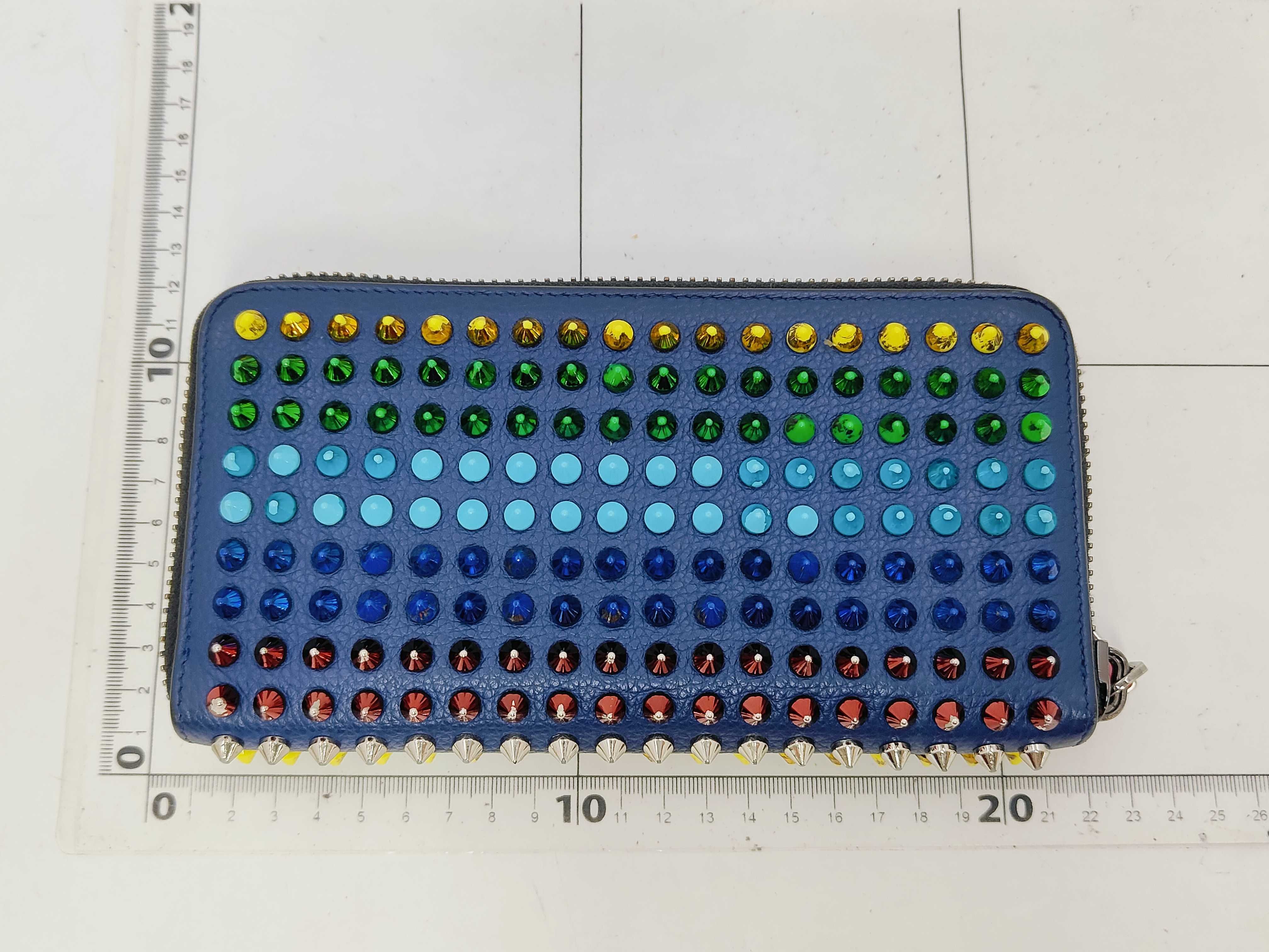 wallet — view 2