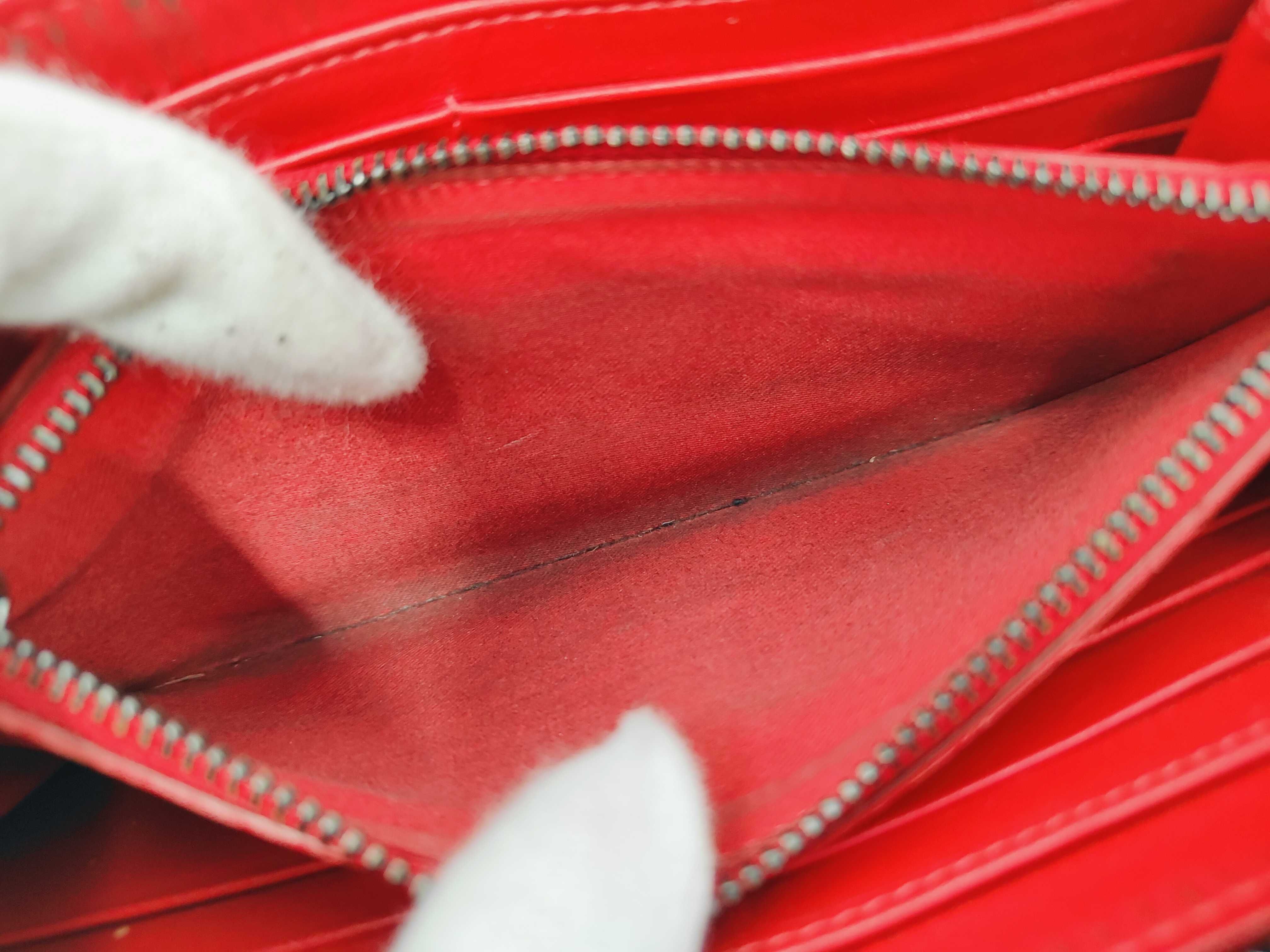 wallet — view 9