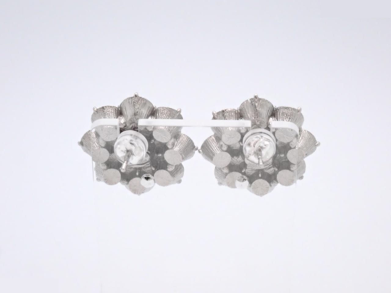 earrings, B15A, Coco Mark, stone, flower motif, 2cm wide. — view 2