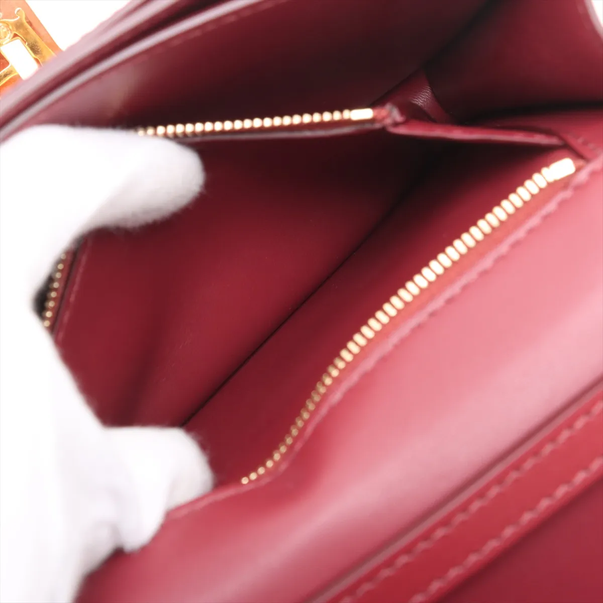 TB Leather Shoulder Bag Red — view 9