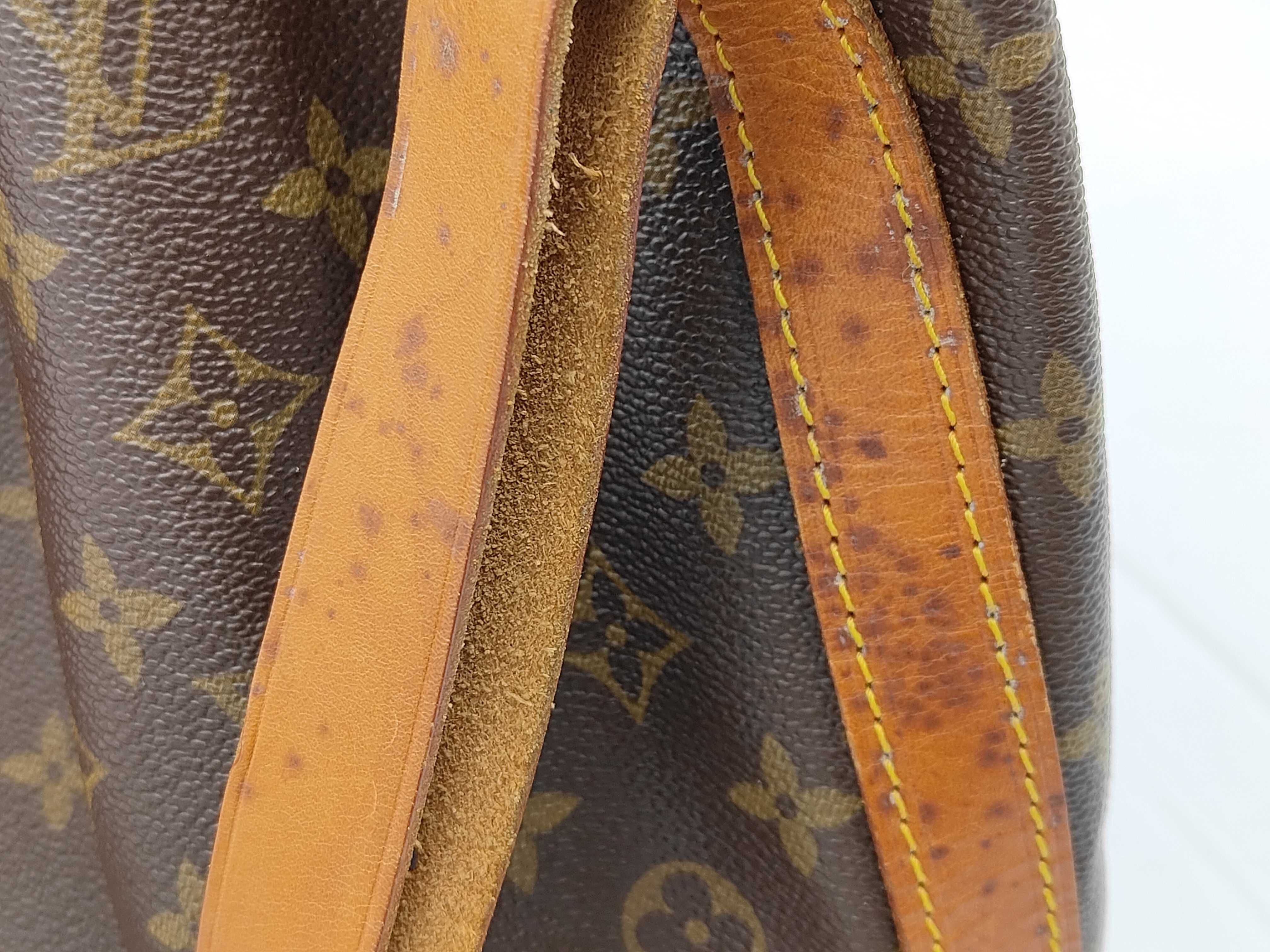 Noé Shoulder Bag — view 12