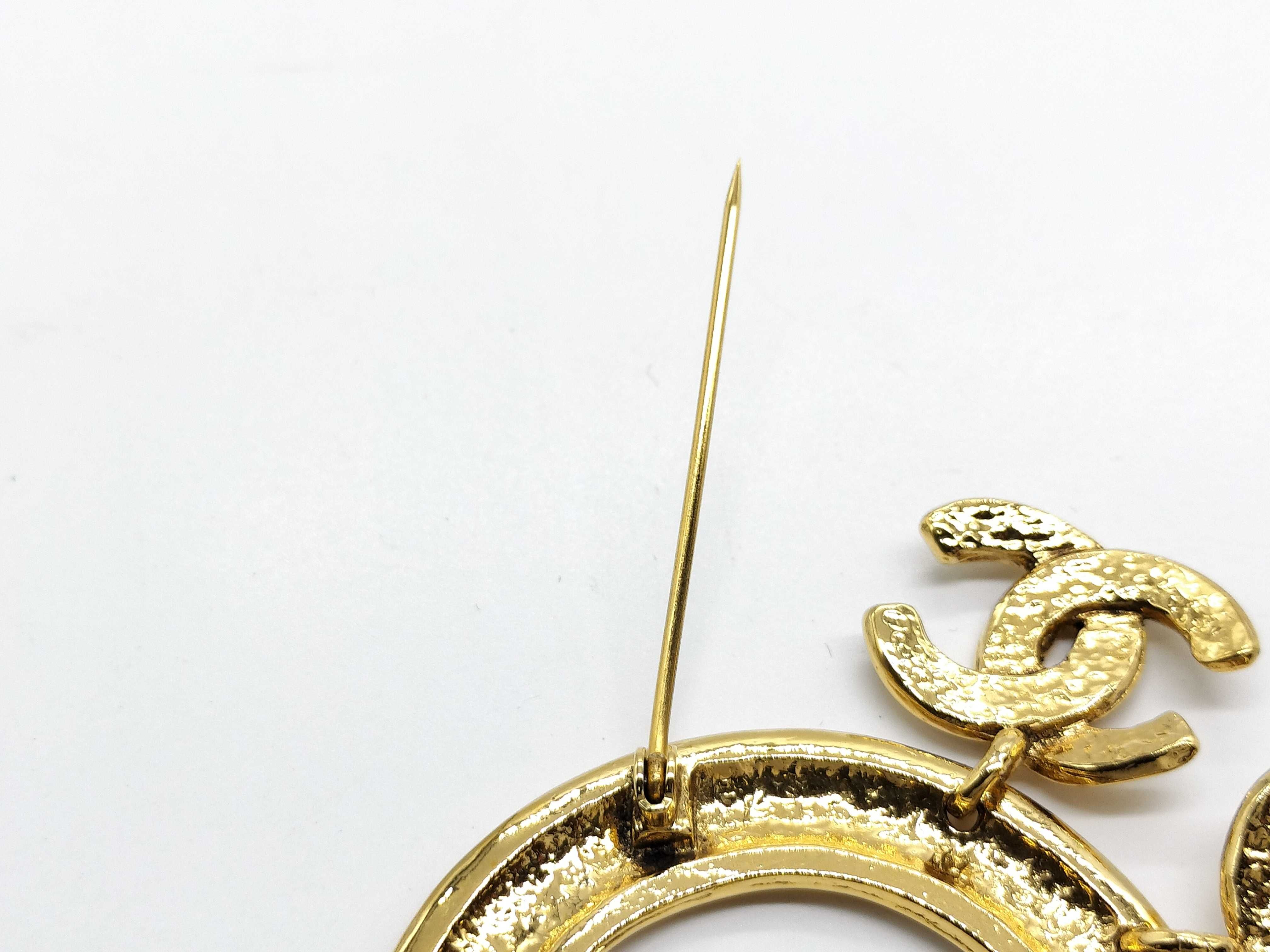 Coco Mark 5-Line Coco Mark Brooch 94P Gold Color Brooch — view 4