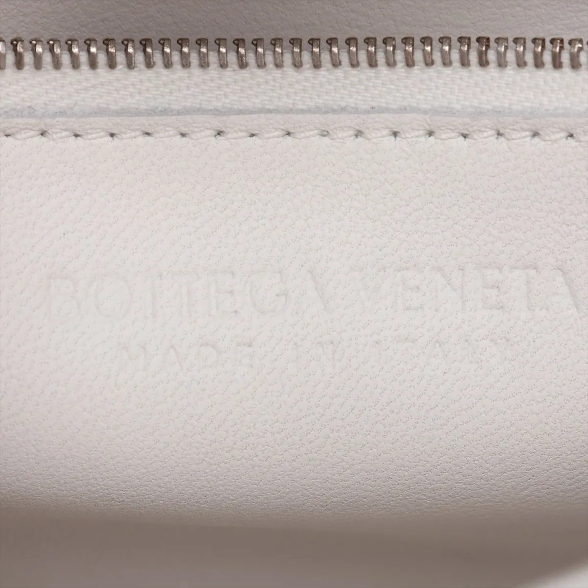 Maxi Intrecciato Cassette Leather Shoulder Bag, White — view 8