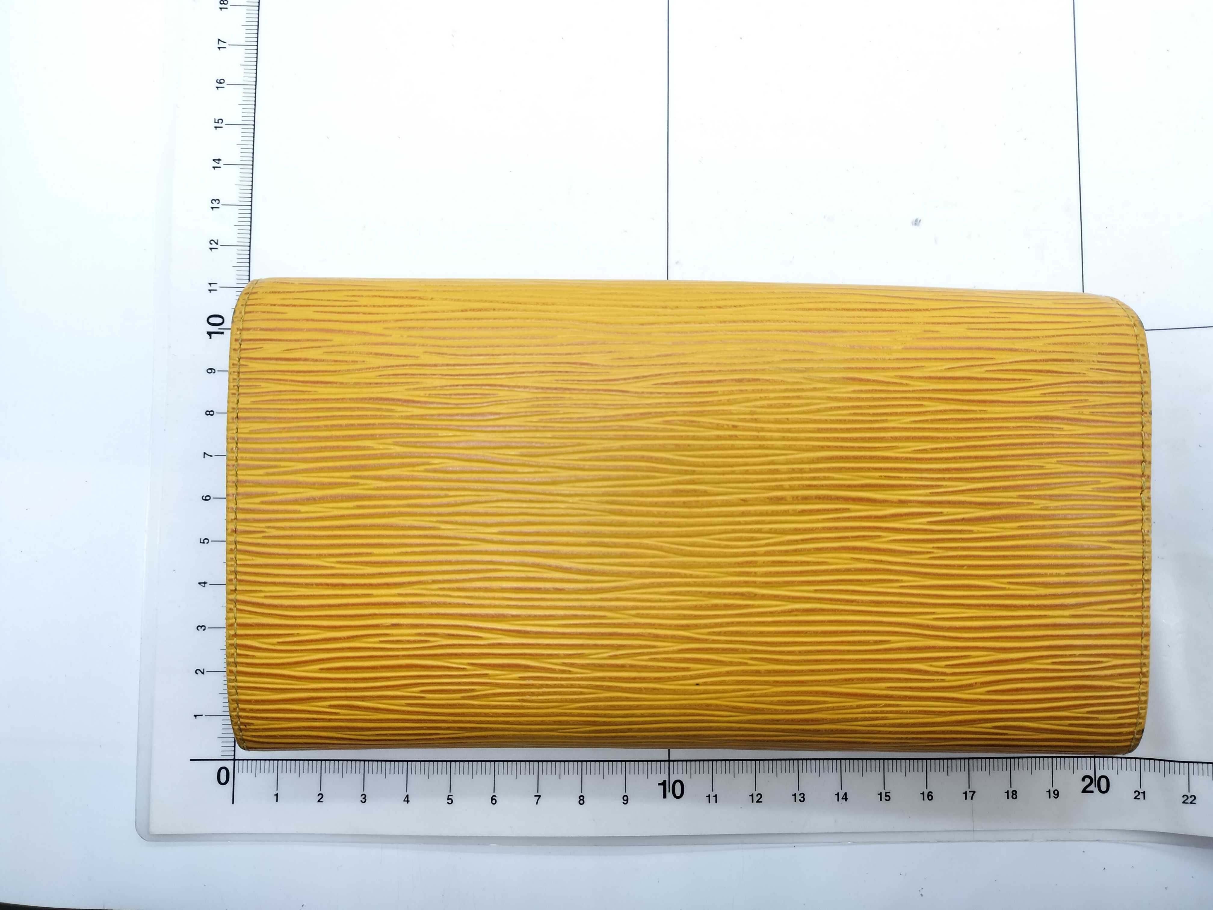 Epi Portemonnaie Credit Wallet — view 2