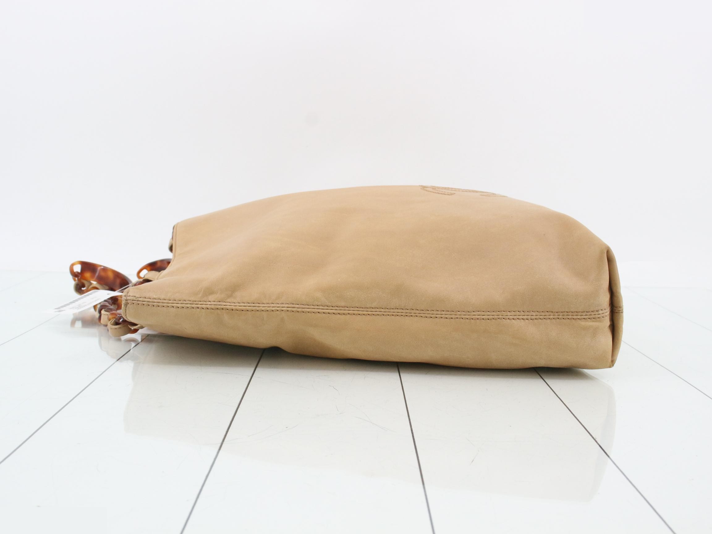 handbag — view 4