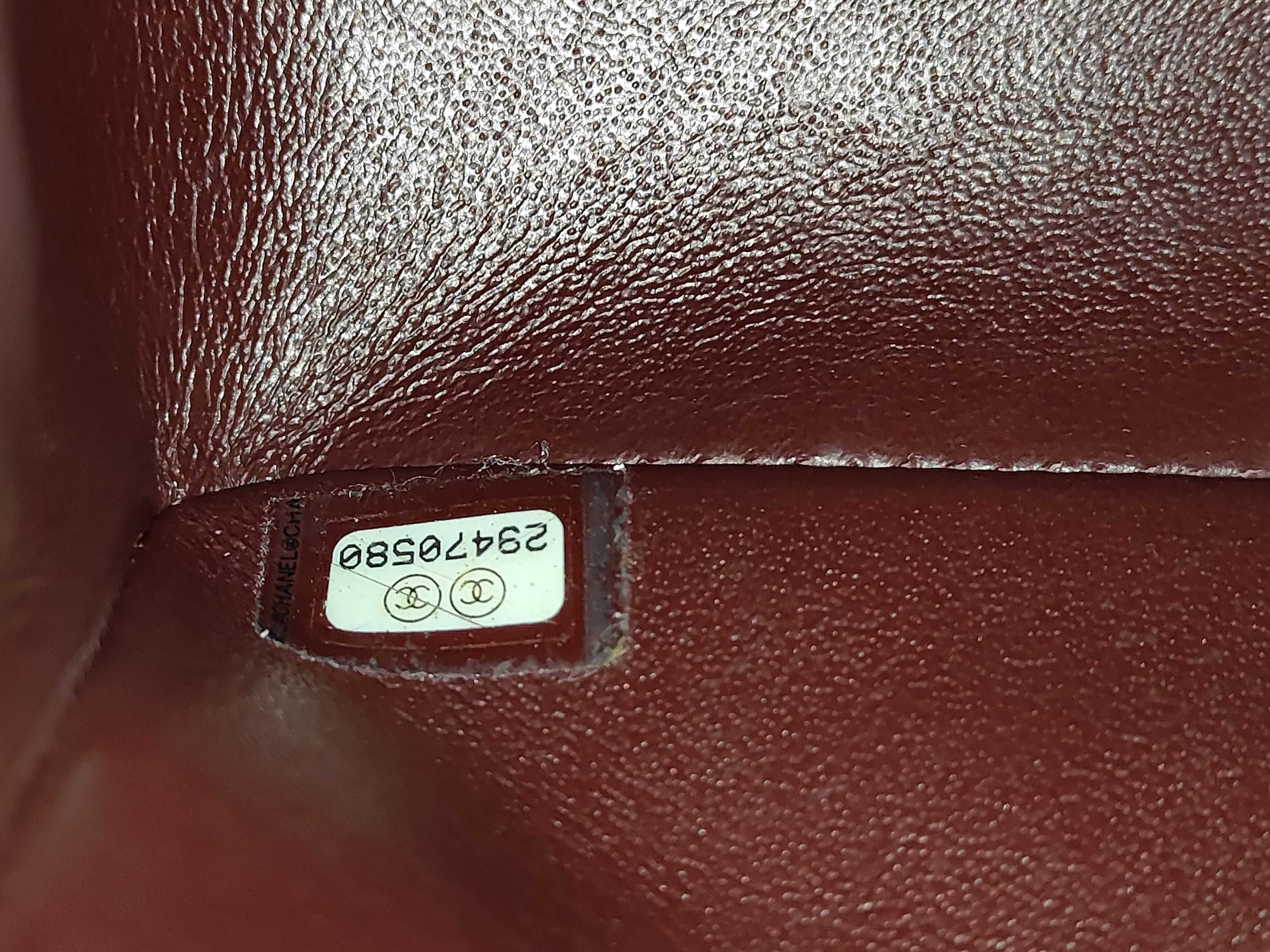 Matelassé 25 Caviar Skin Black Silver Hardware Double Flap Shoulder Bag (Serial Number 29) — view 12