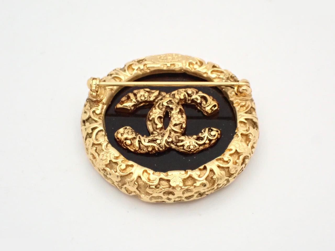 Cocomark Lava Black Circle Brooch 93A — view 2