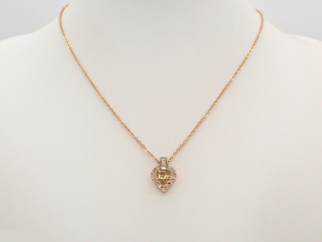 Other line: Precious metals, necklaces, pendants, neck circumference approximately 47cm. — view 3