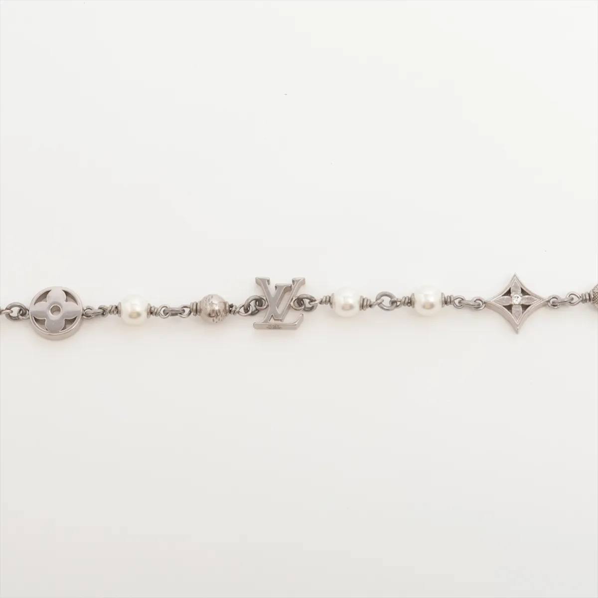 LE0225 Bracelet, Metal x Faux Pearl, Silver. Shows signs of wear, — view 2