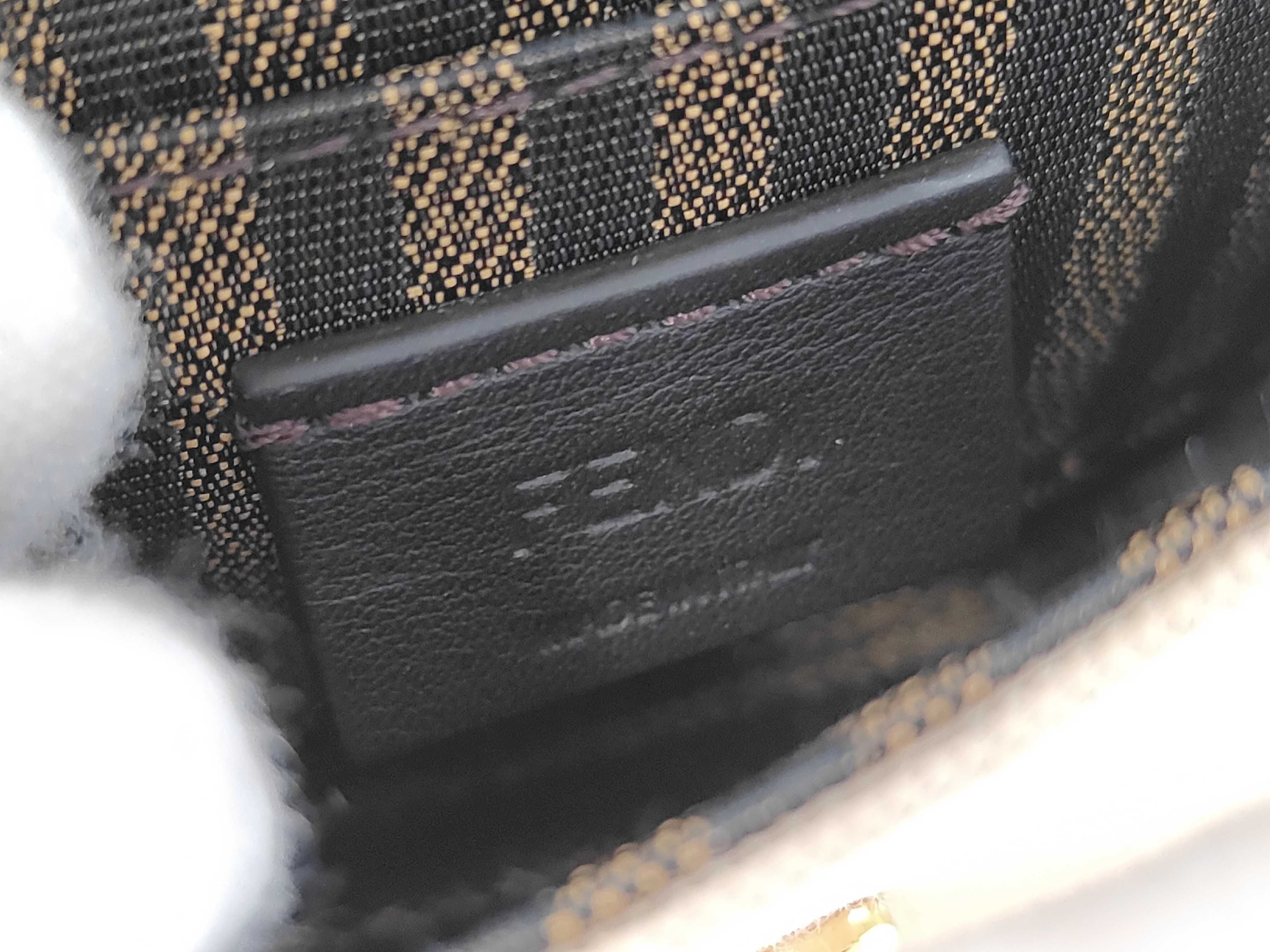 Zucca Nano Bucket Bag Charm Shoulder Bag — view 7