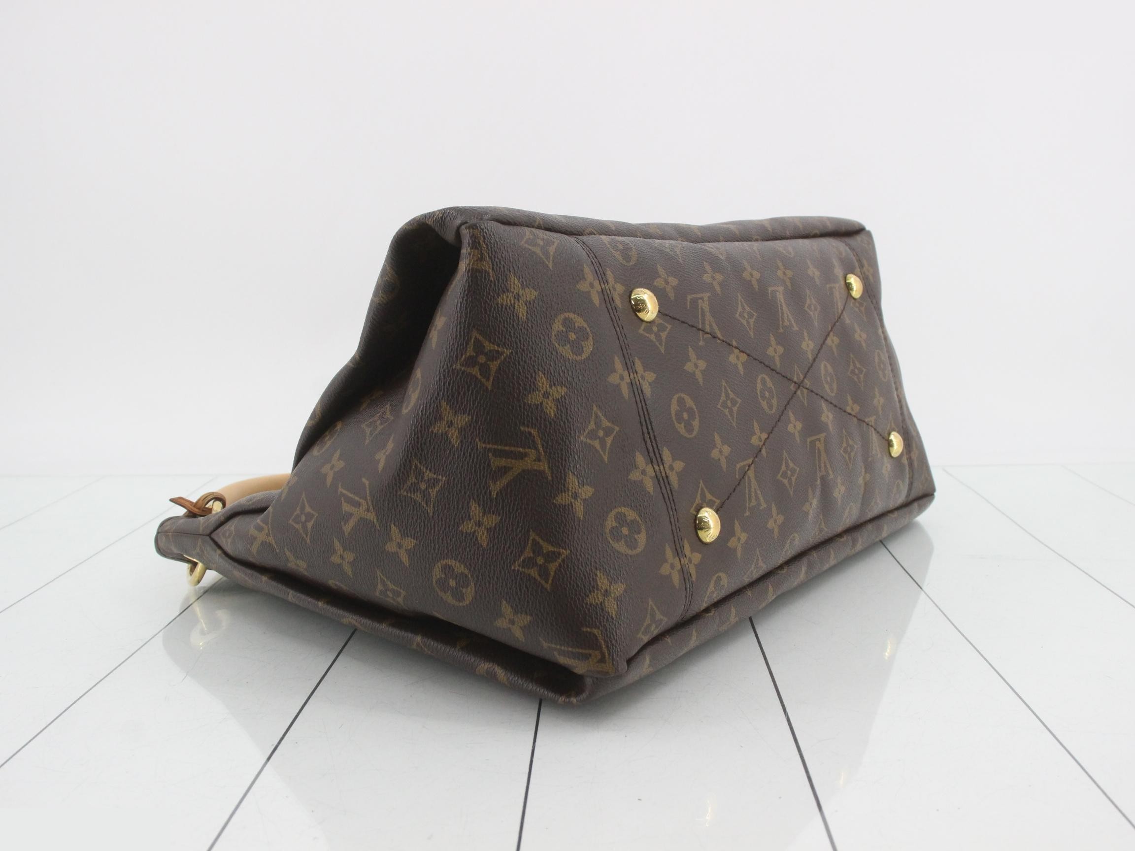 Monogram Artsy MM Shoulder Bag — view 5