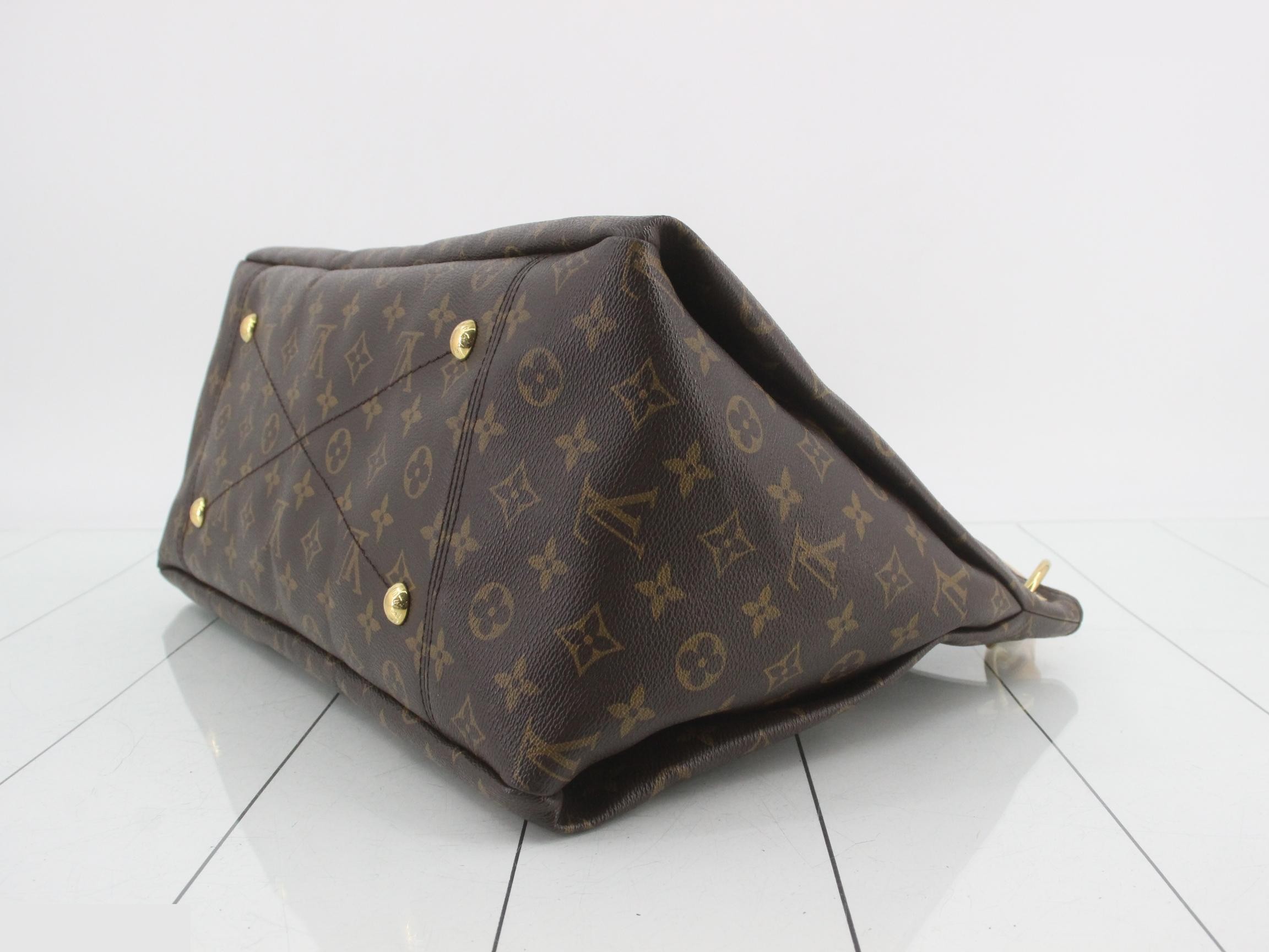 Monogram Artsy MM Shoulder Bag — view 6