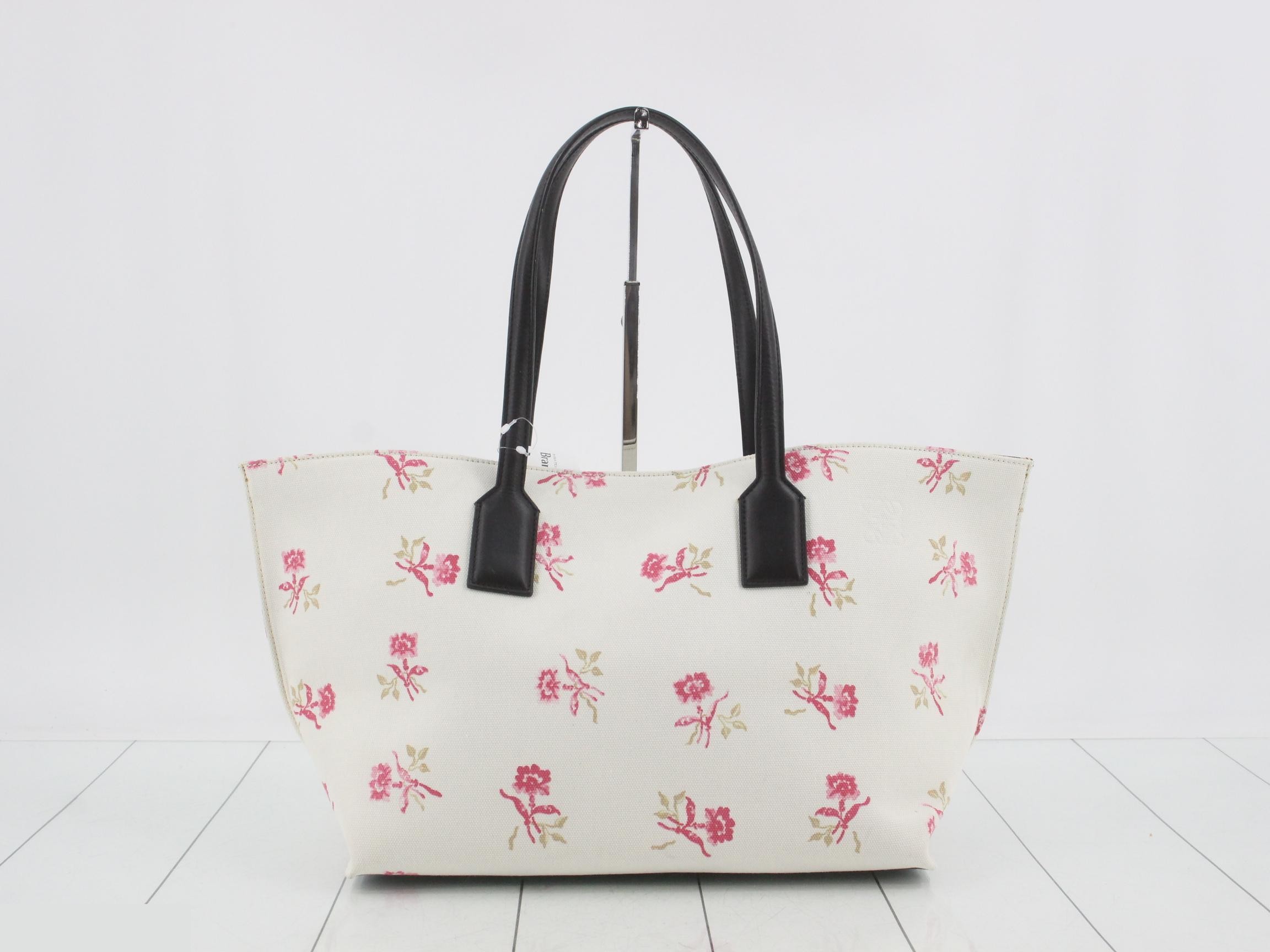 T-Shopper Bags / Tote Bags