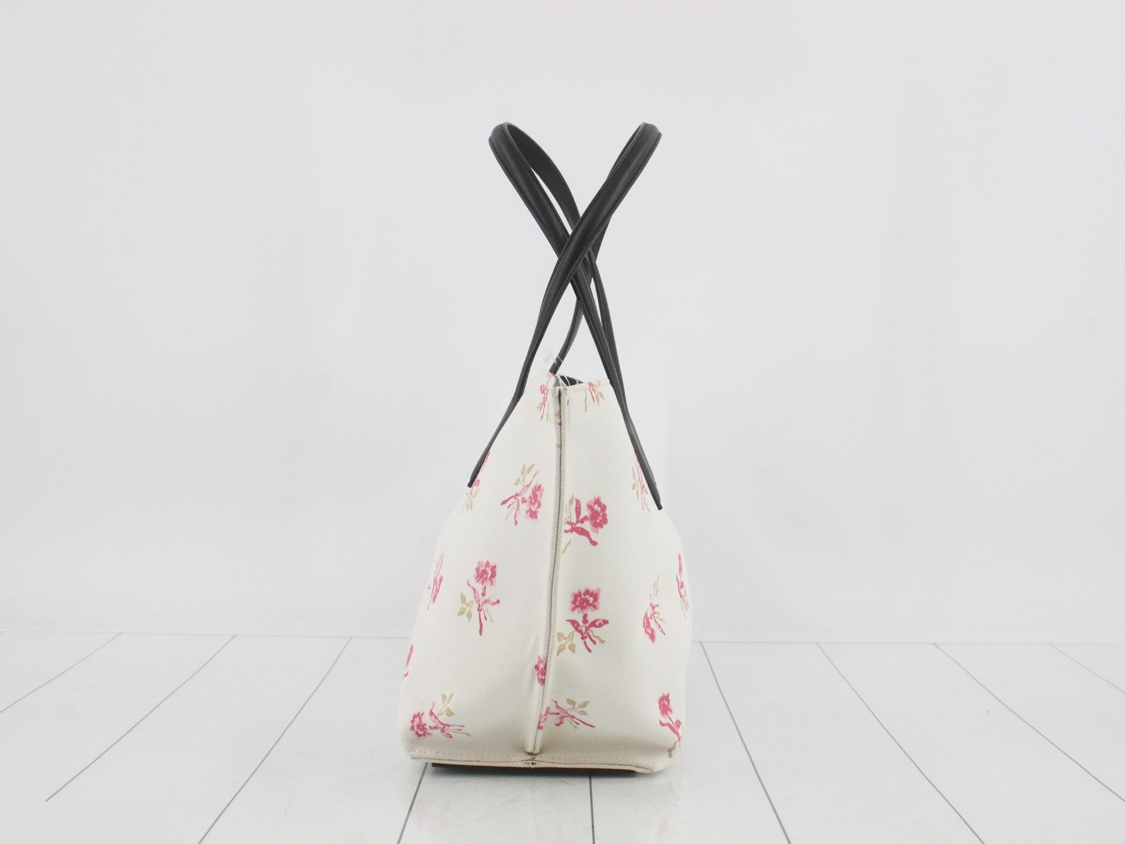 T-Shopper Bags / Tote Bags — view 3