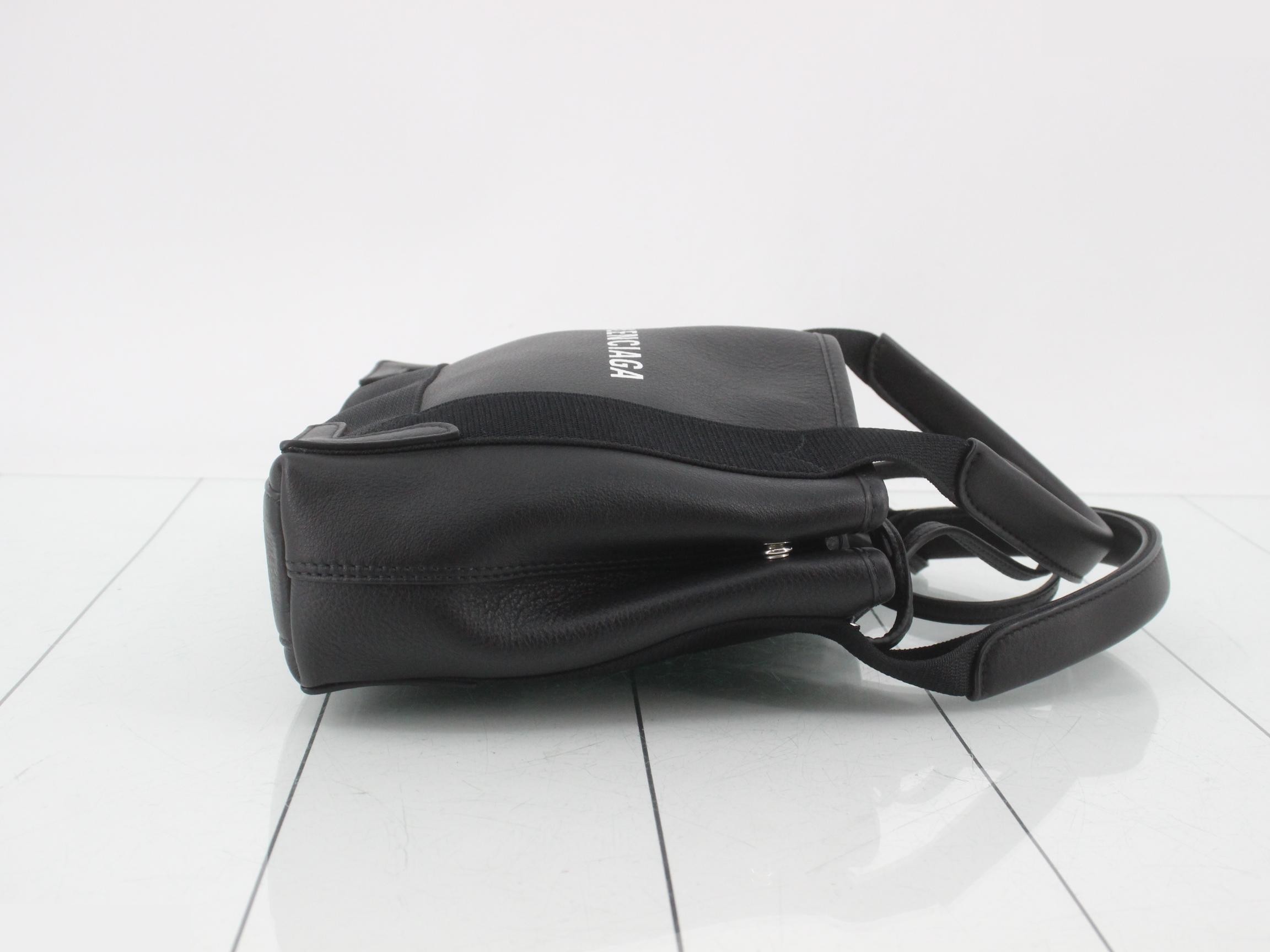 Navy Cabas XS 2-Way Bag - Unused, Stored Item — view 3