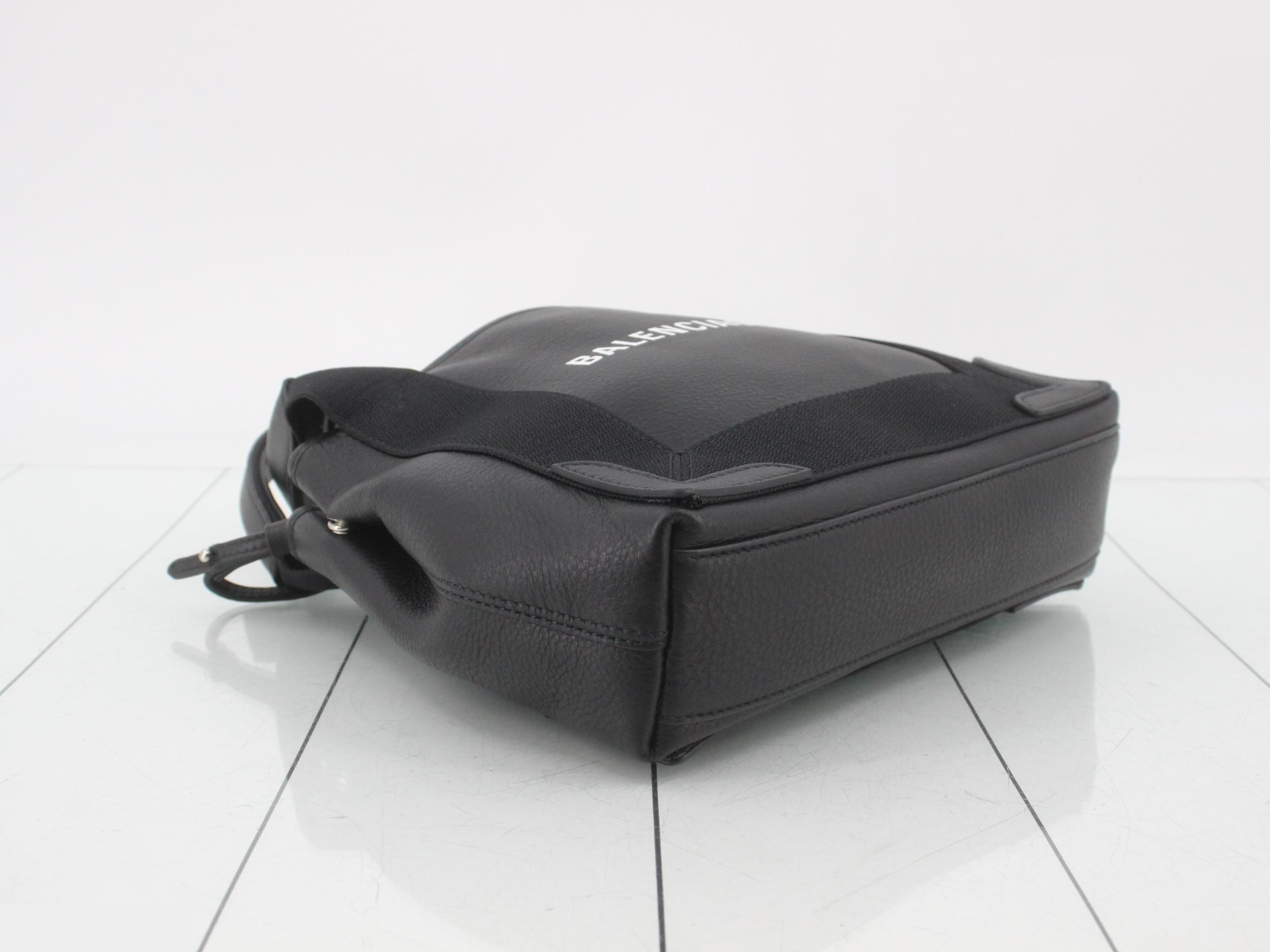 Navy Cabas XS 2-Way Bag - Unused, Stored Item — view 5