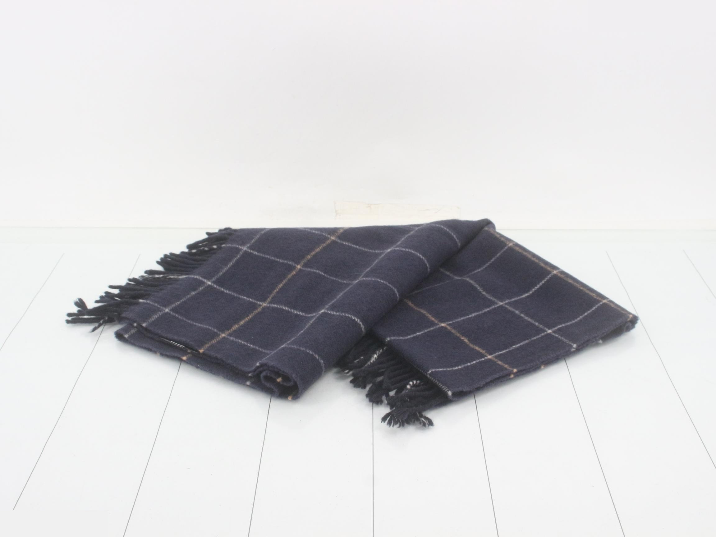 Nova Check lap blanket/shawl, navy — view 3