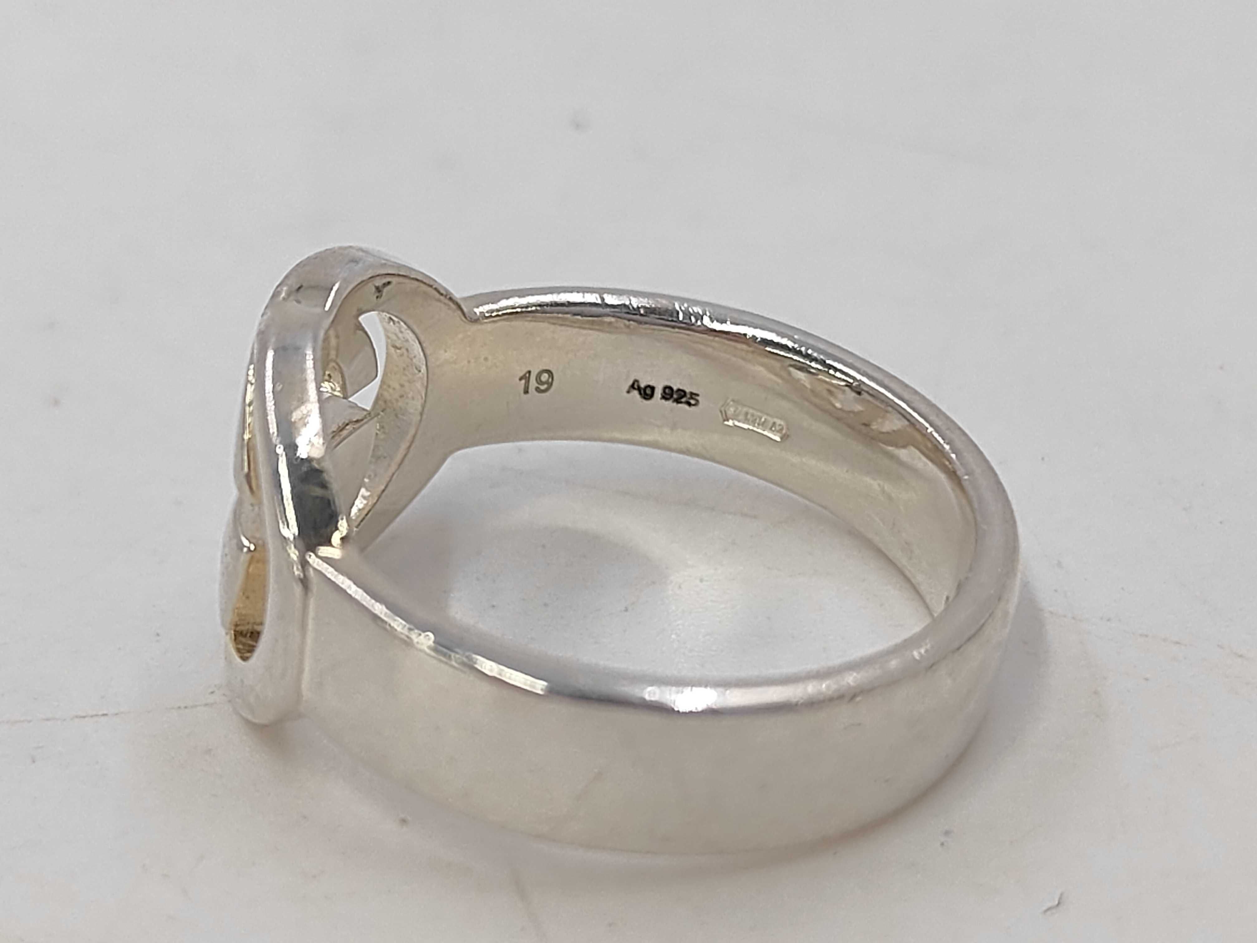 Interlocking Ring, 925 Sterling Silver, 6.6g, Size #18.5 — view 3