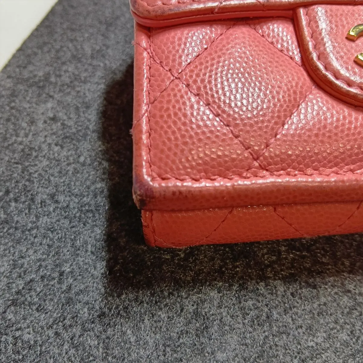 Matelassé Caviar Skin Compact Wallet, Pink with Gold Hardware, 28442076 — view 11