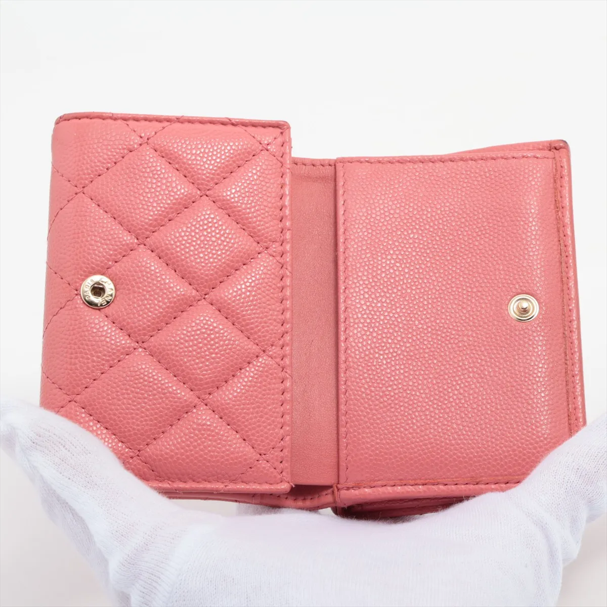 Matelassé Caviar Skin Compact Wallet, Pink with Gold Hardware, 28442076 — view 4