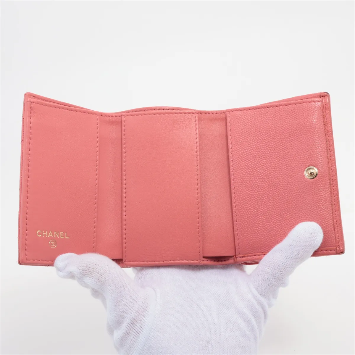 Matelassé Caviar Skin Compact Wallet, Pink with Gold Hardware, 28442076 — view 5