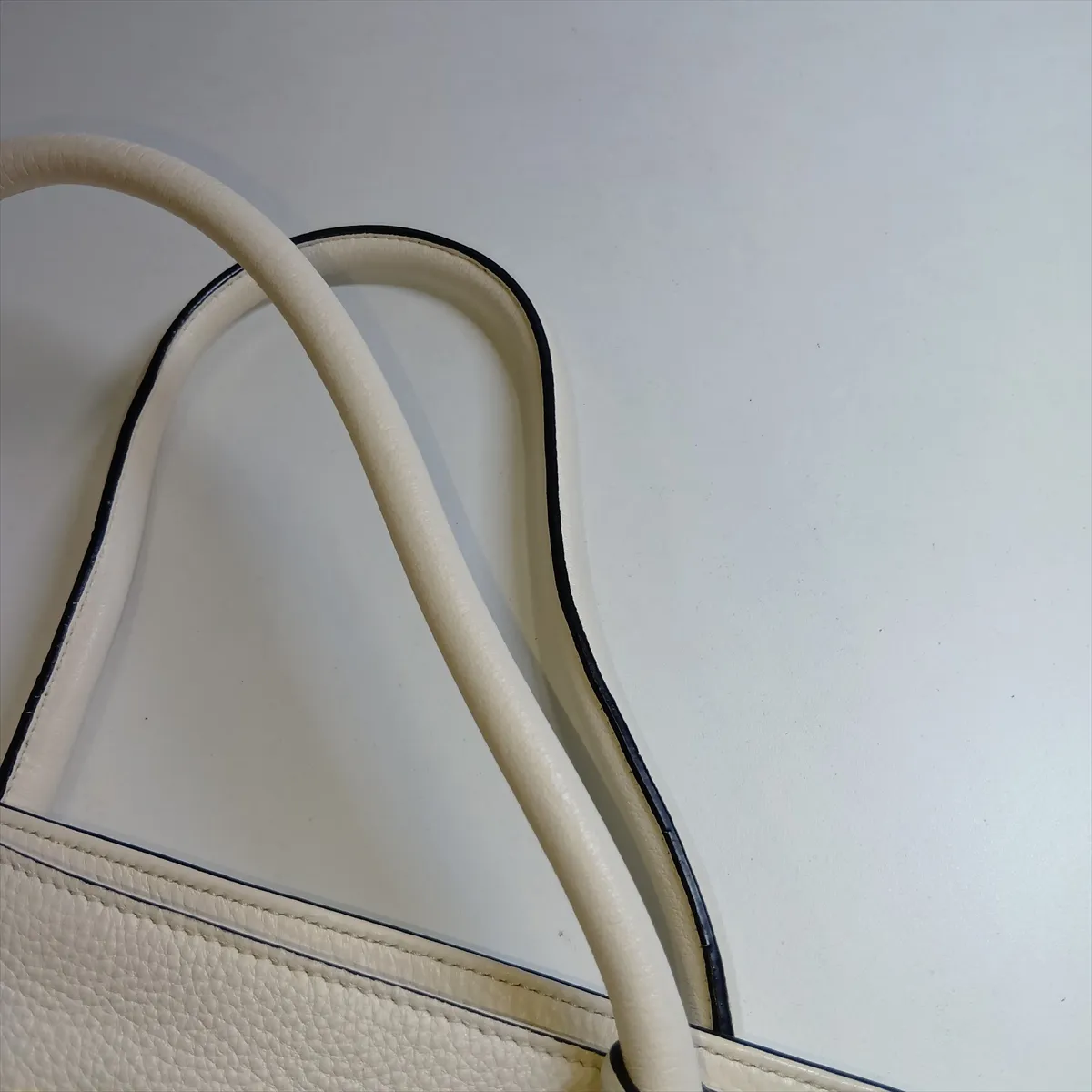 Vitello Daino Leather 2-Way Tote Bag, White — view 14