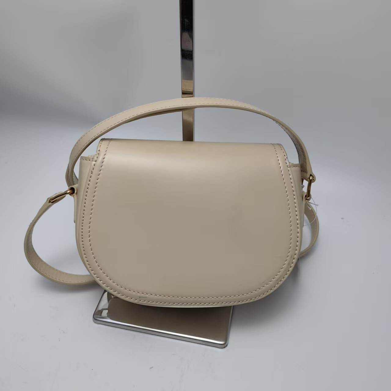 【*Shipped from: China*】CELINE Horsebit Leather Shoulder Bag — view 2