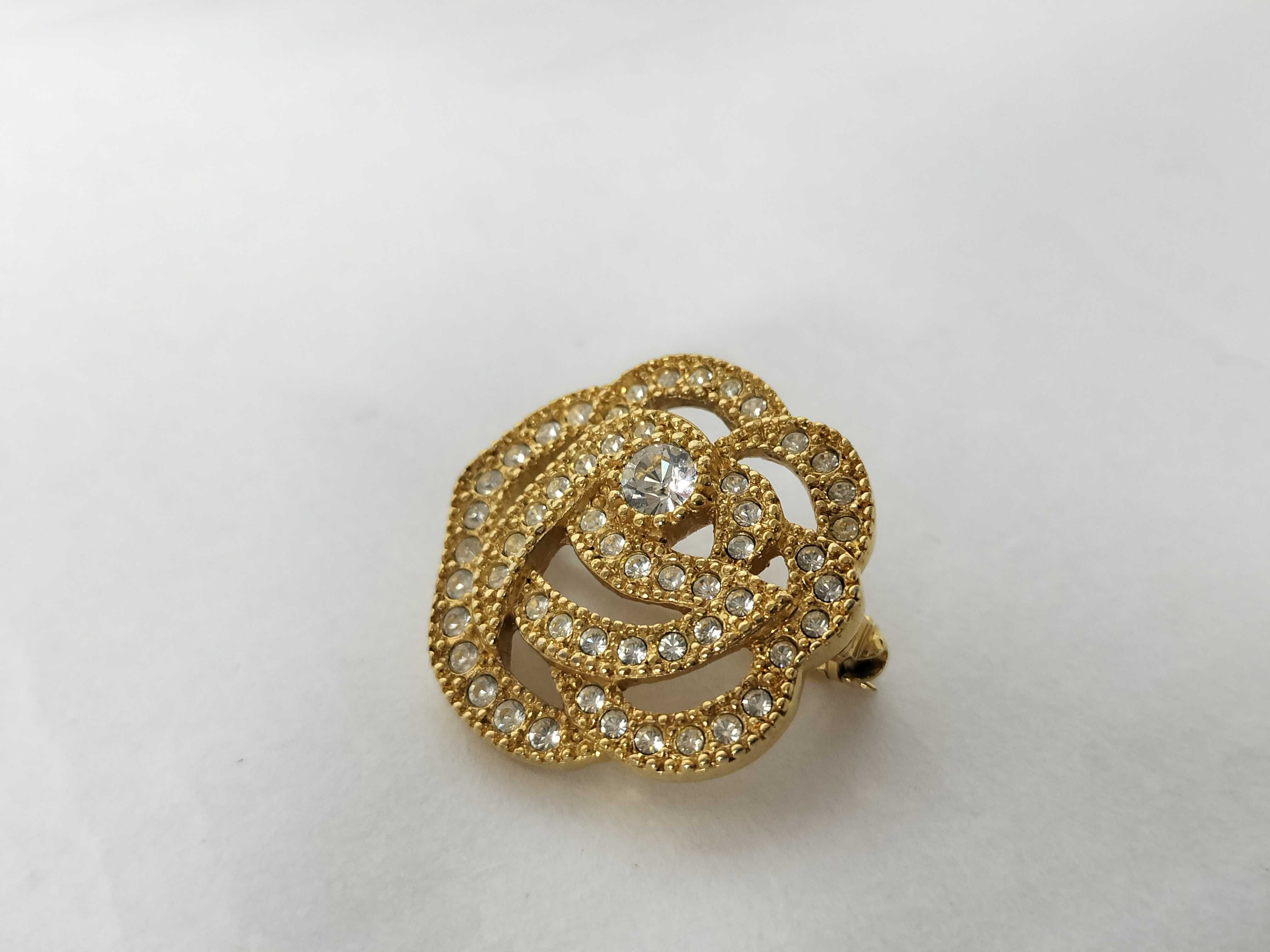 brooch — view 7