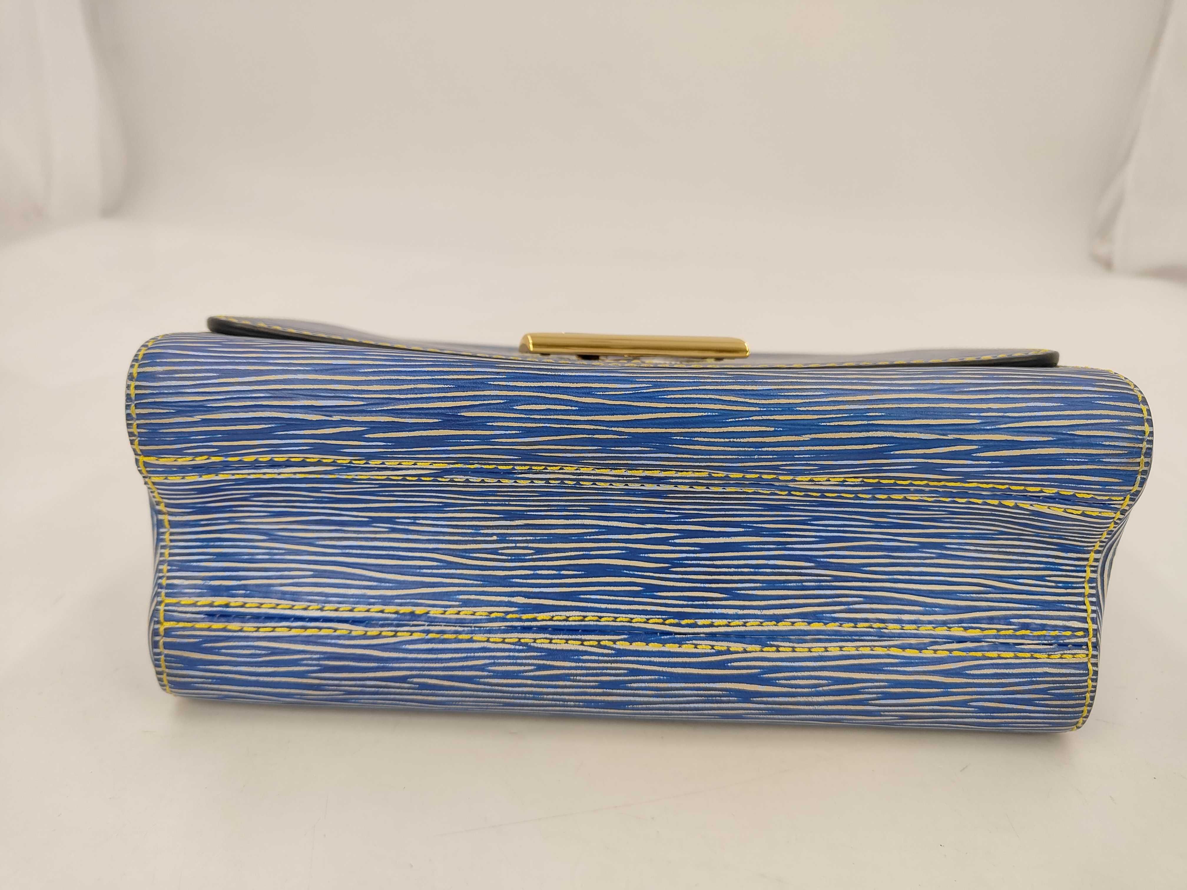 Epi Louis Vuitton Twist MM Epi Denim M50271 Shoulder Bag — view 3