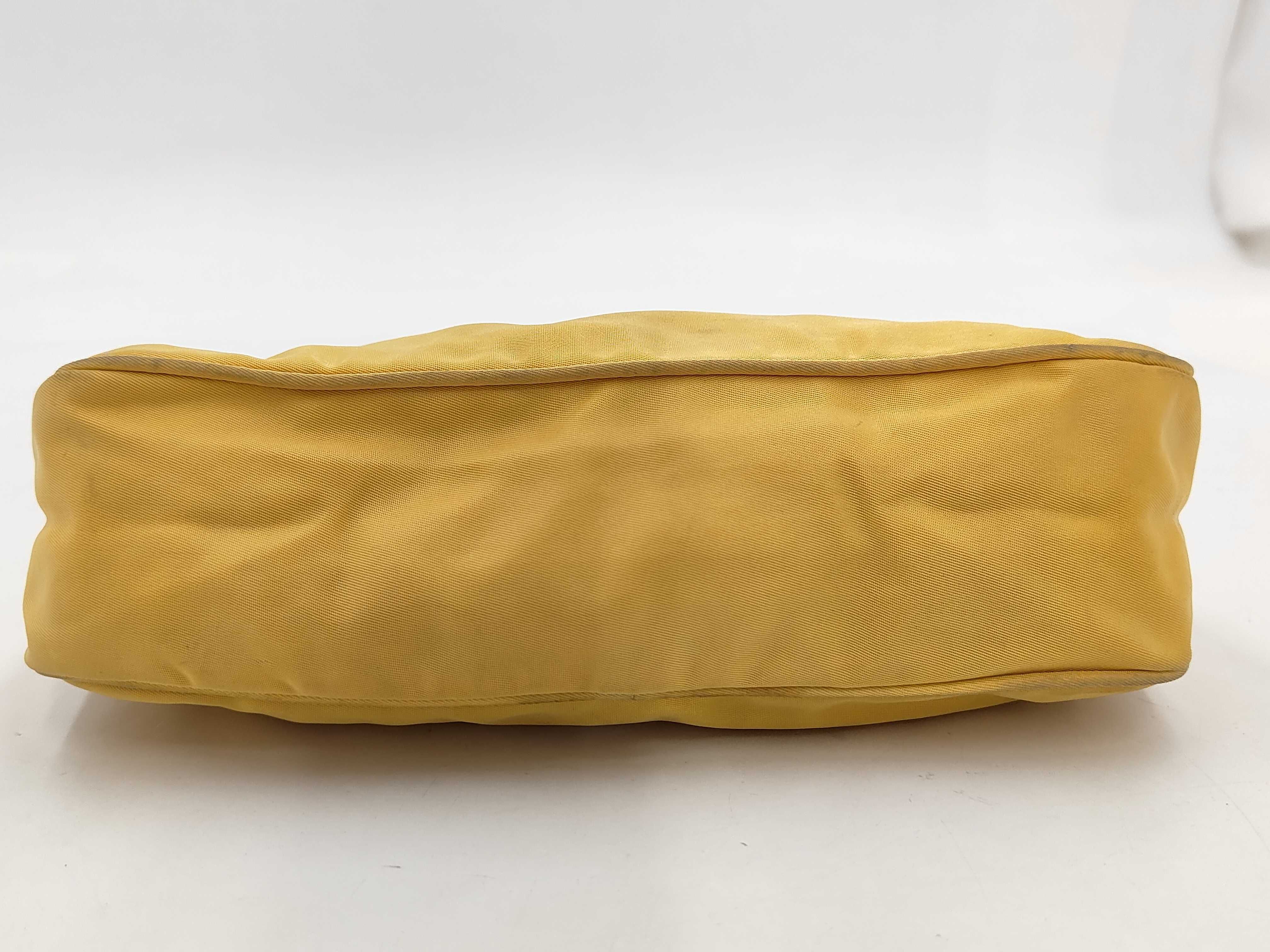 handbag — view 3