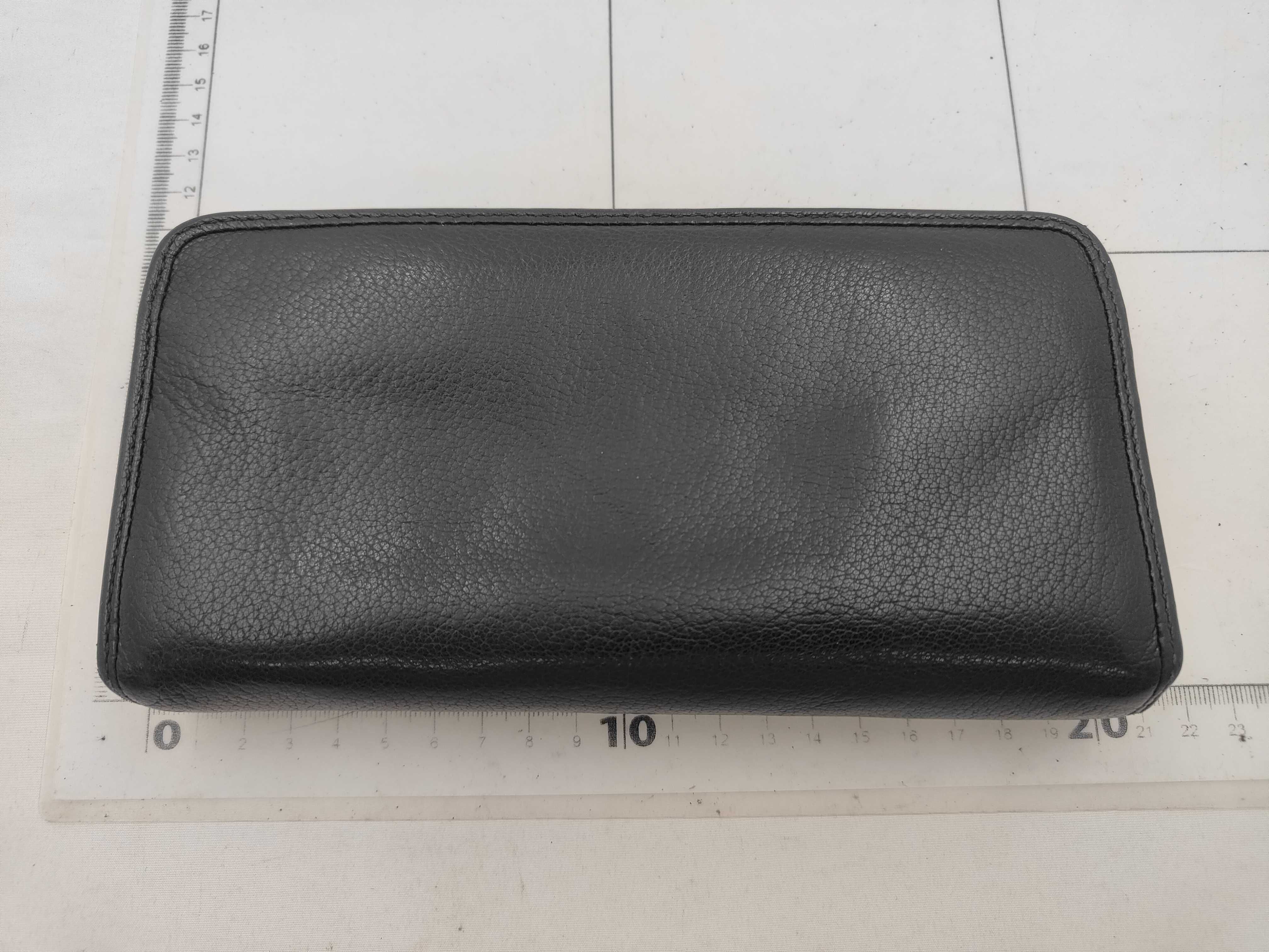 long wallet — view 2