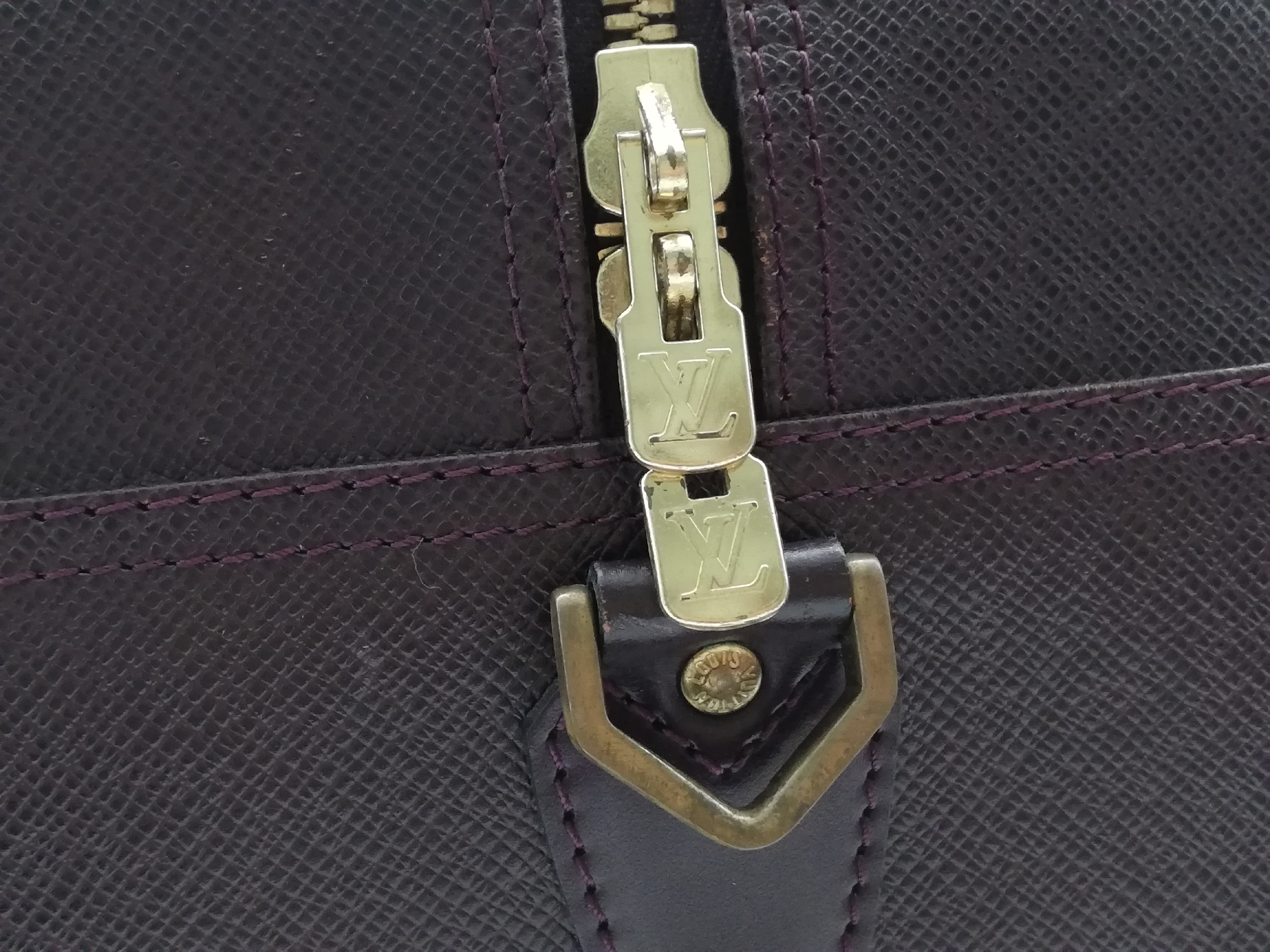Taiga Kendall GM M30116 Shoulder Strap Boston Bag — view 10