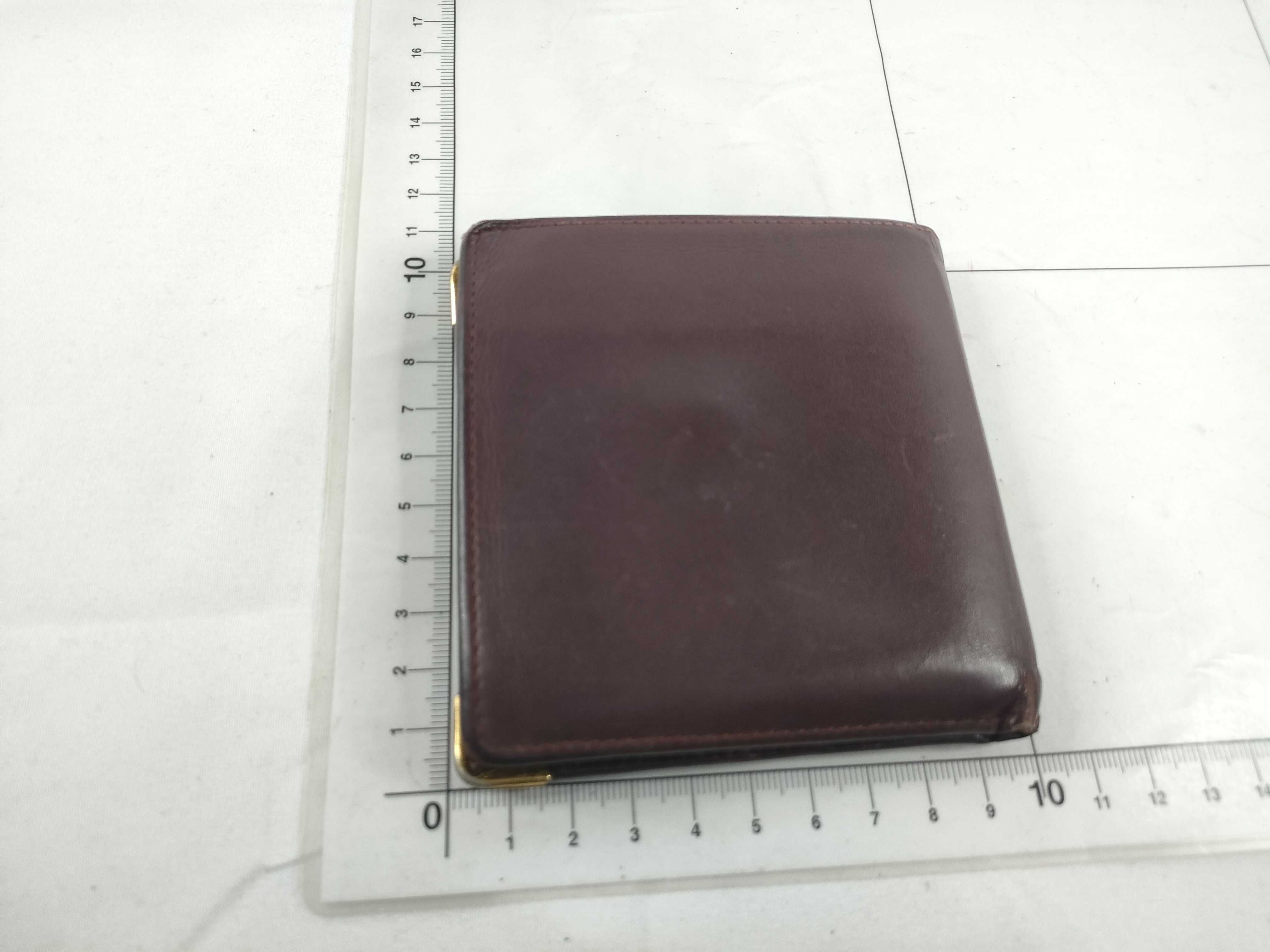 Must line wallet — view 2