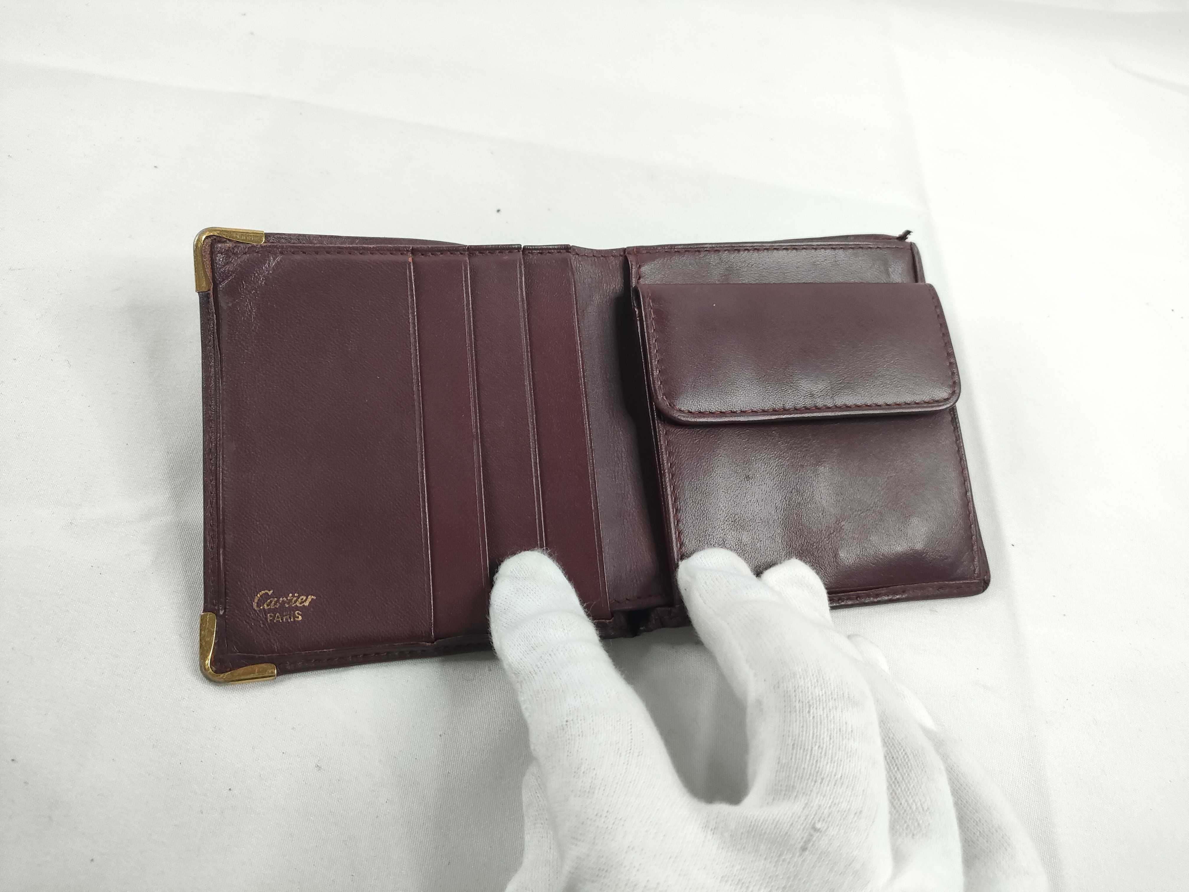 Must line wallet — view 8