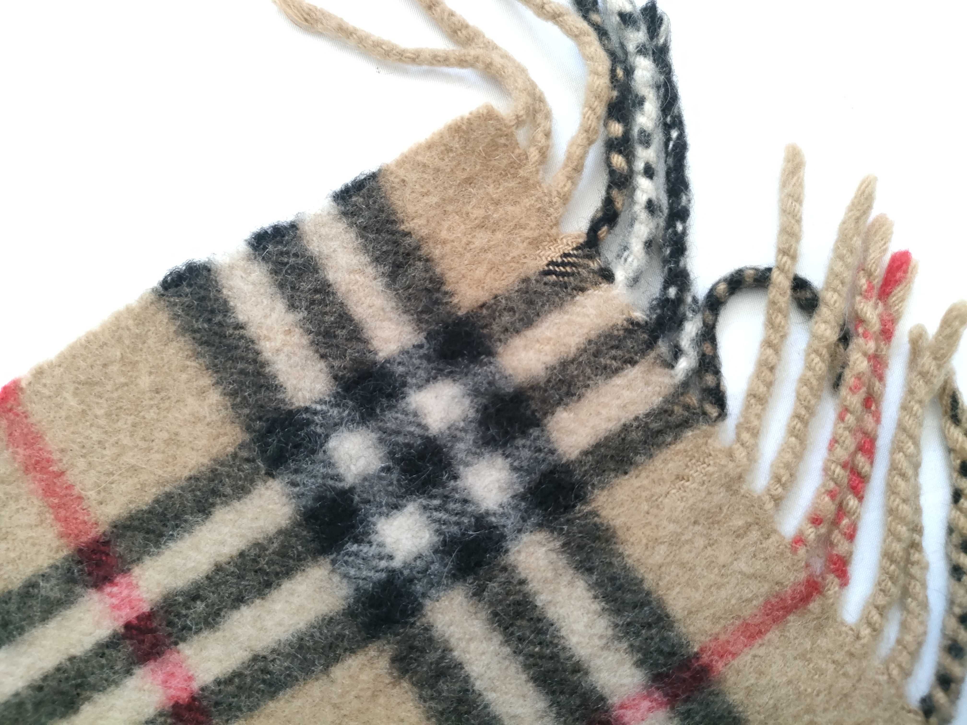100% Cashmere Scarf, Nova Check Pattern, and other accessories. — view 7