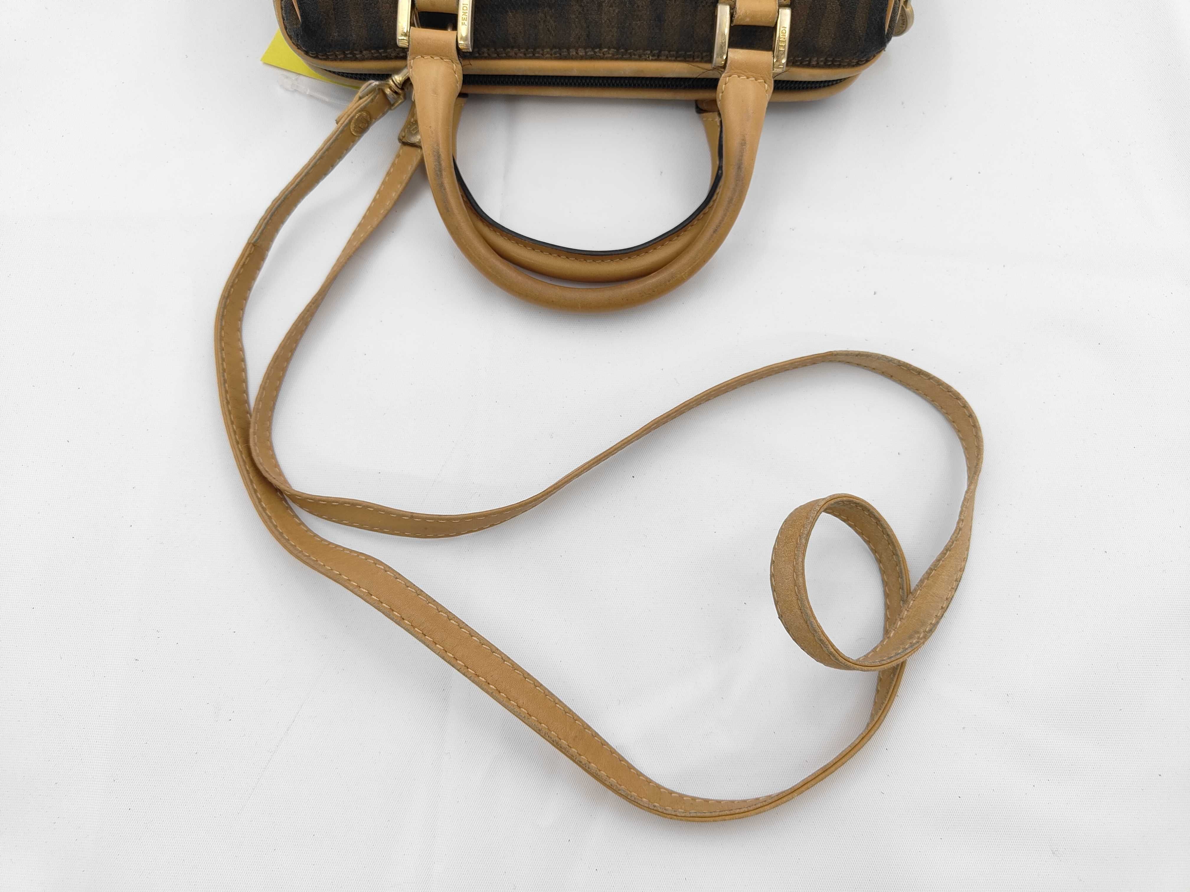 Pecan Pattern Handbag with Shoulder Strap, Boston Bag — view 3