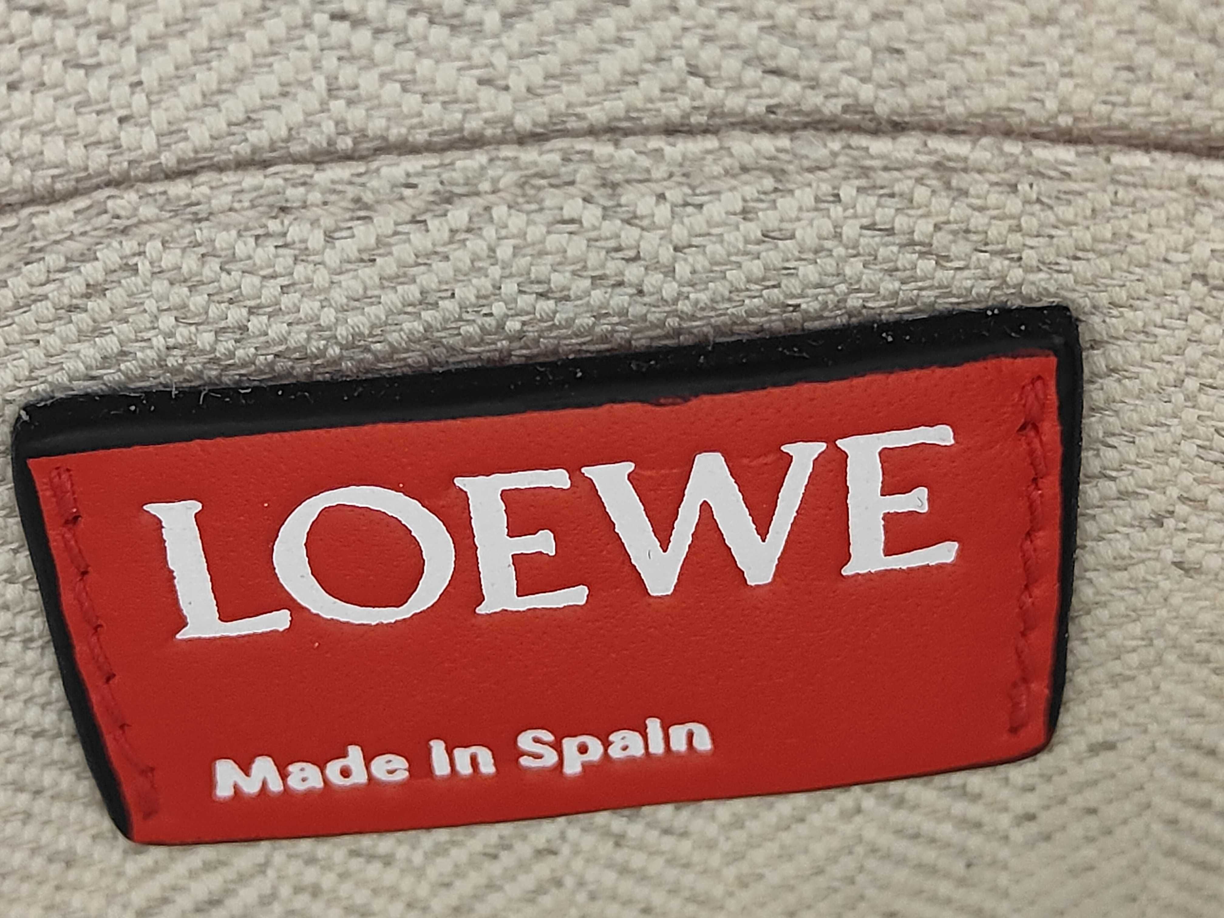 (Loewe) Second Bag Pouch — view 8