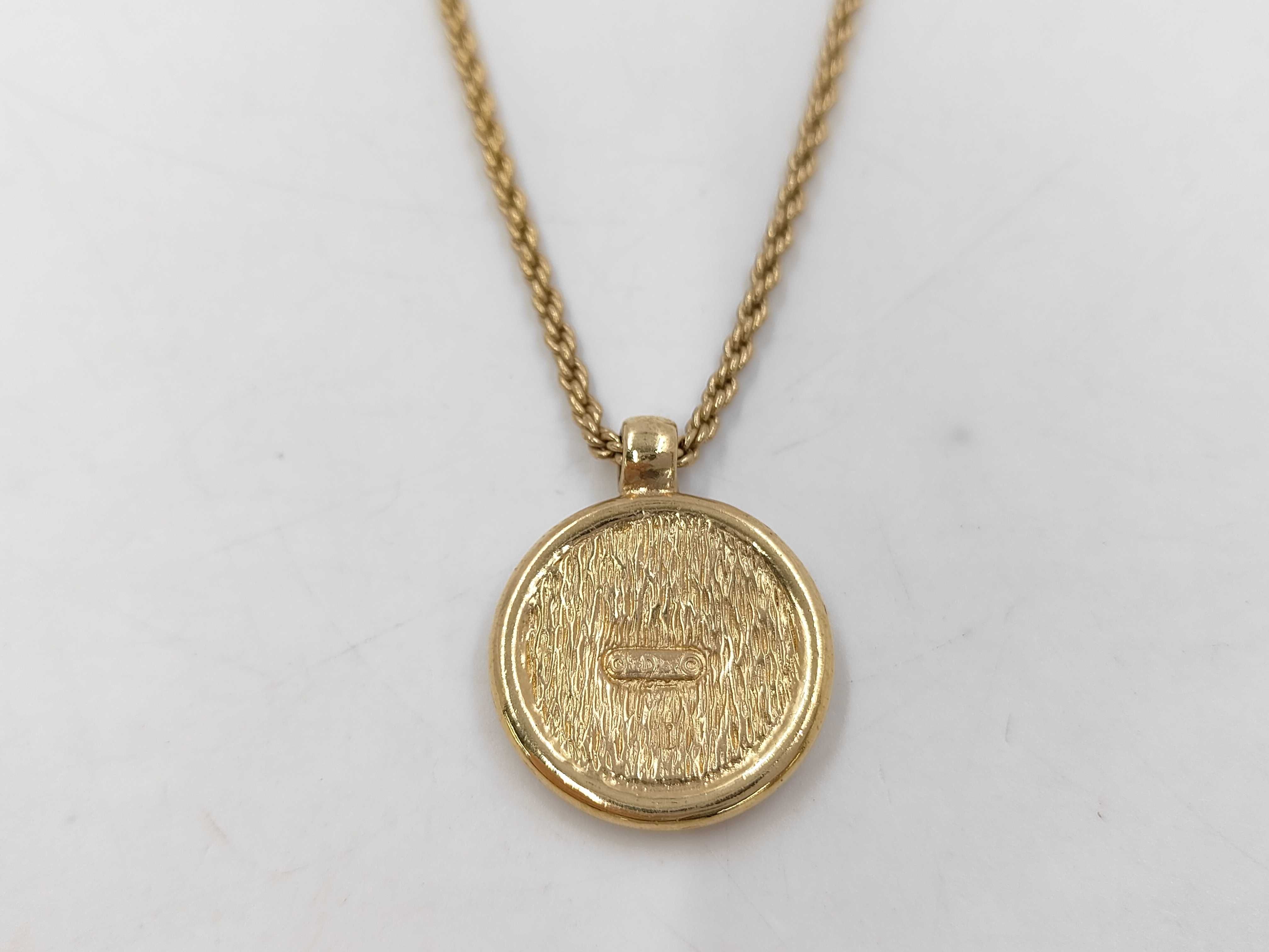 necklace — view 4