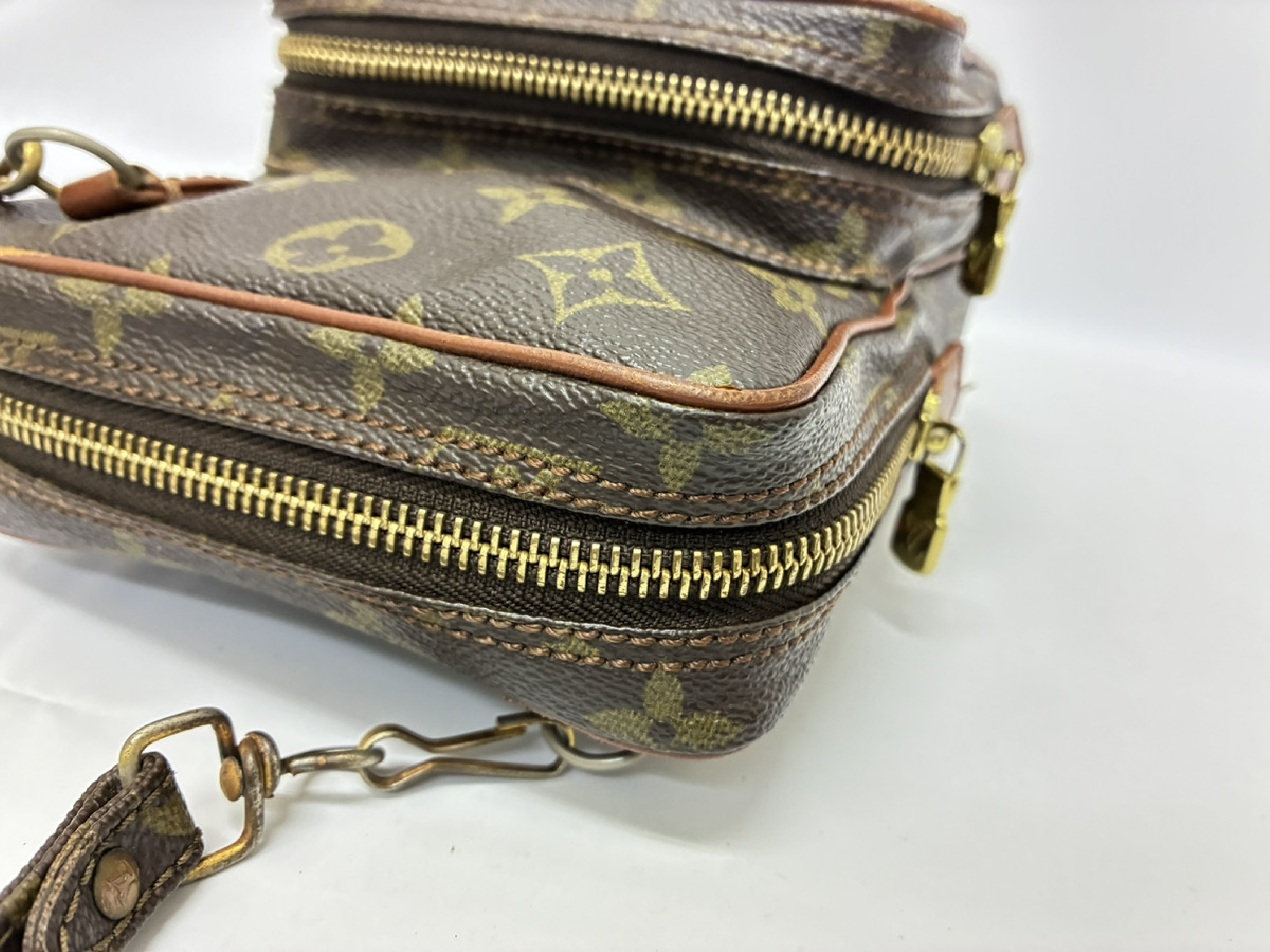Mini Amazon M45238 Shoulder Bag — view 6
