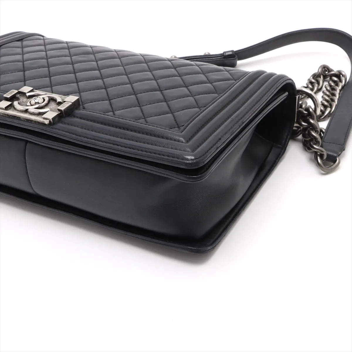Boy Chanel 28 Large Lambskin Chain Shoulder Bag Navy Gunmetal Hardware 23359733 23rd Series A92193 — view 3